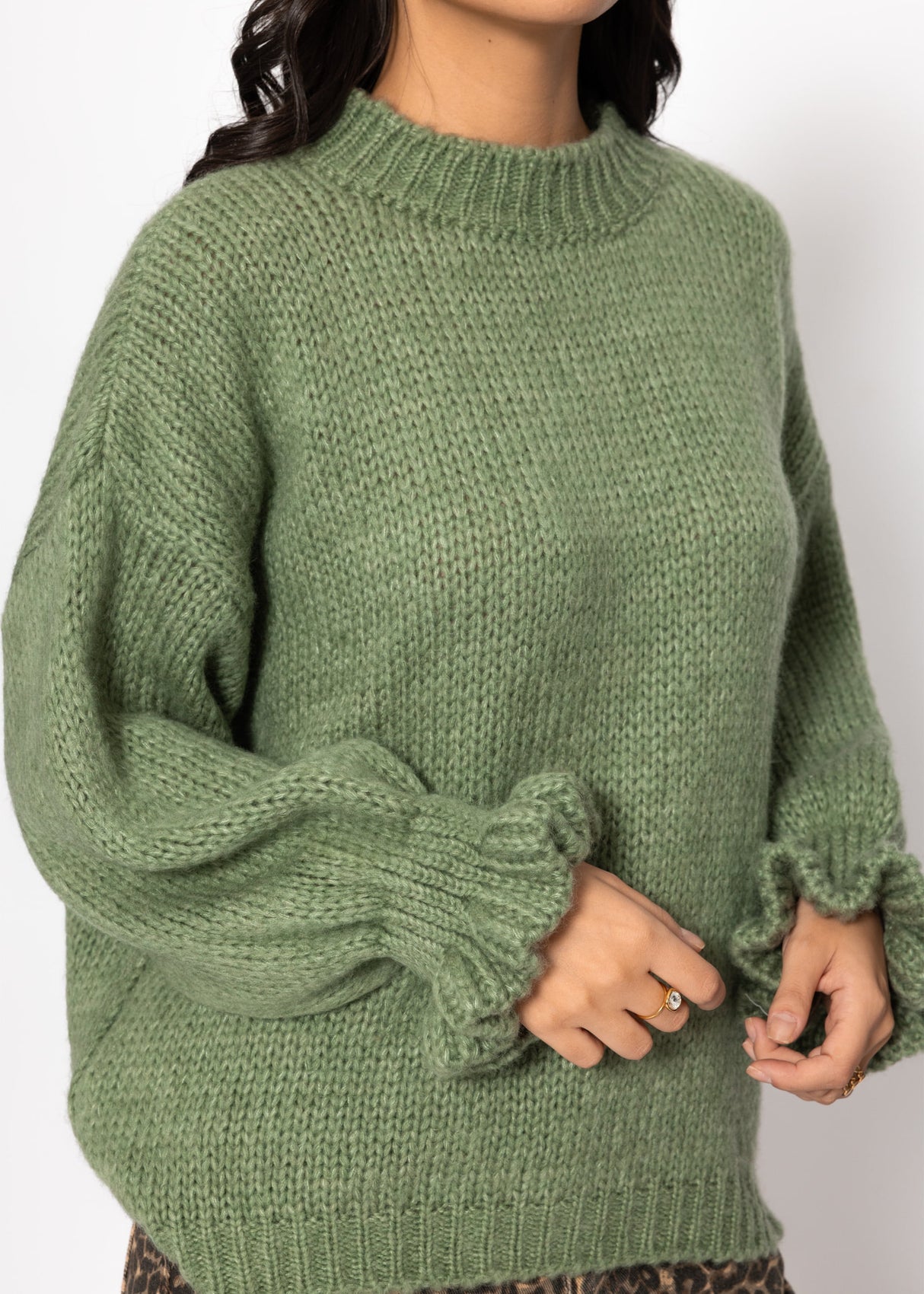 Sweater with flounce sleeves - sage green