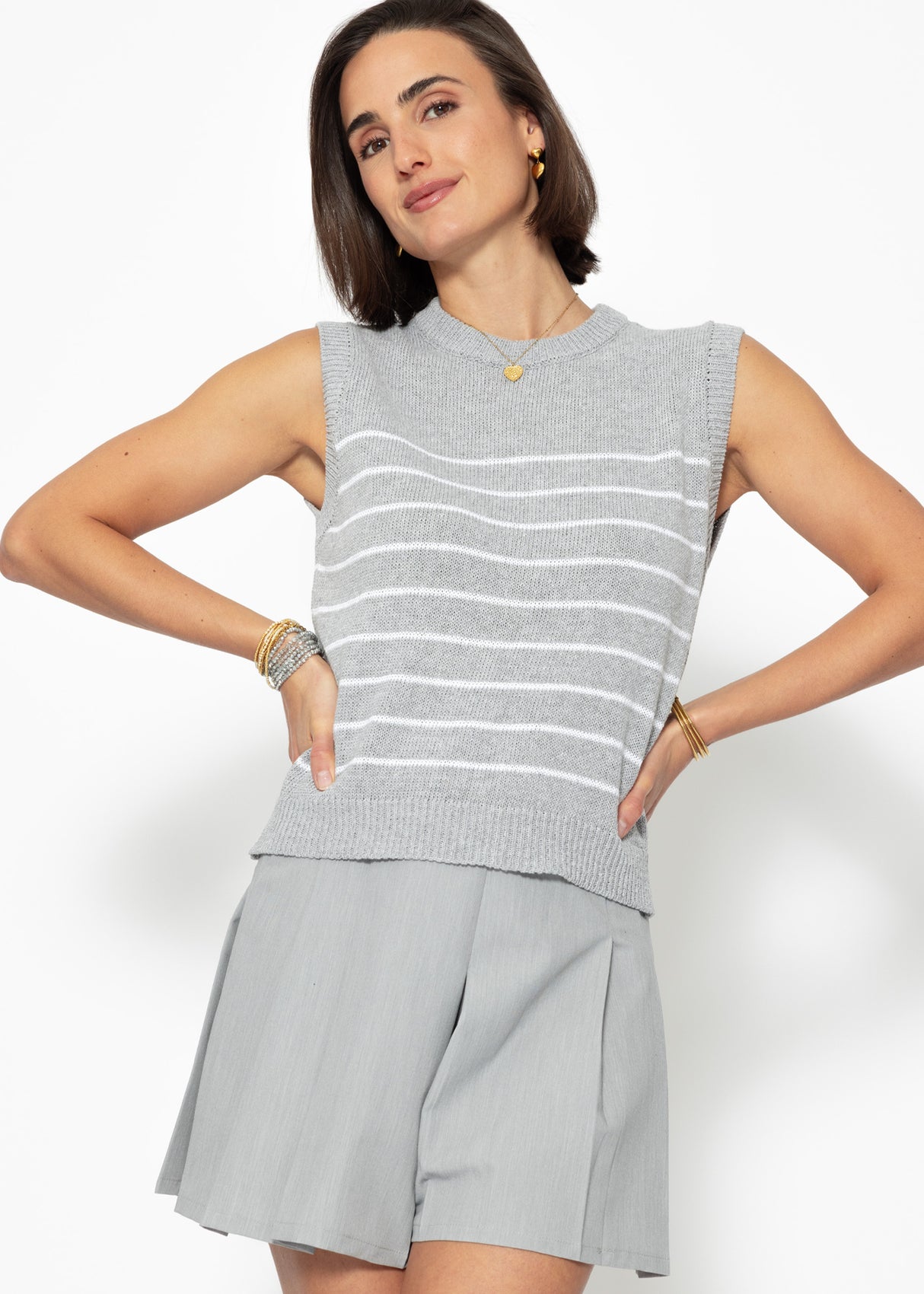 Striped pullover - light gray