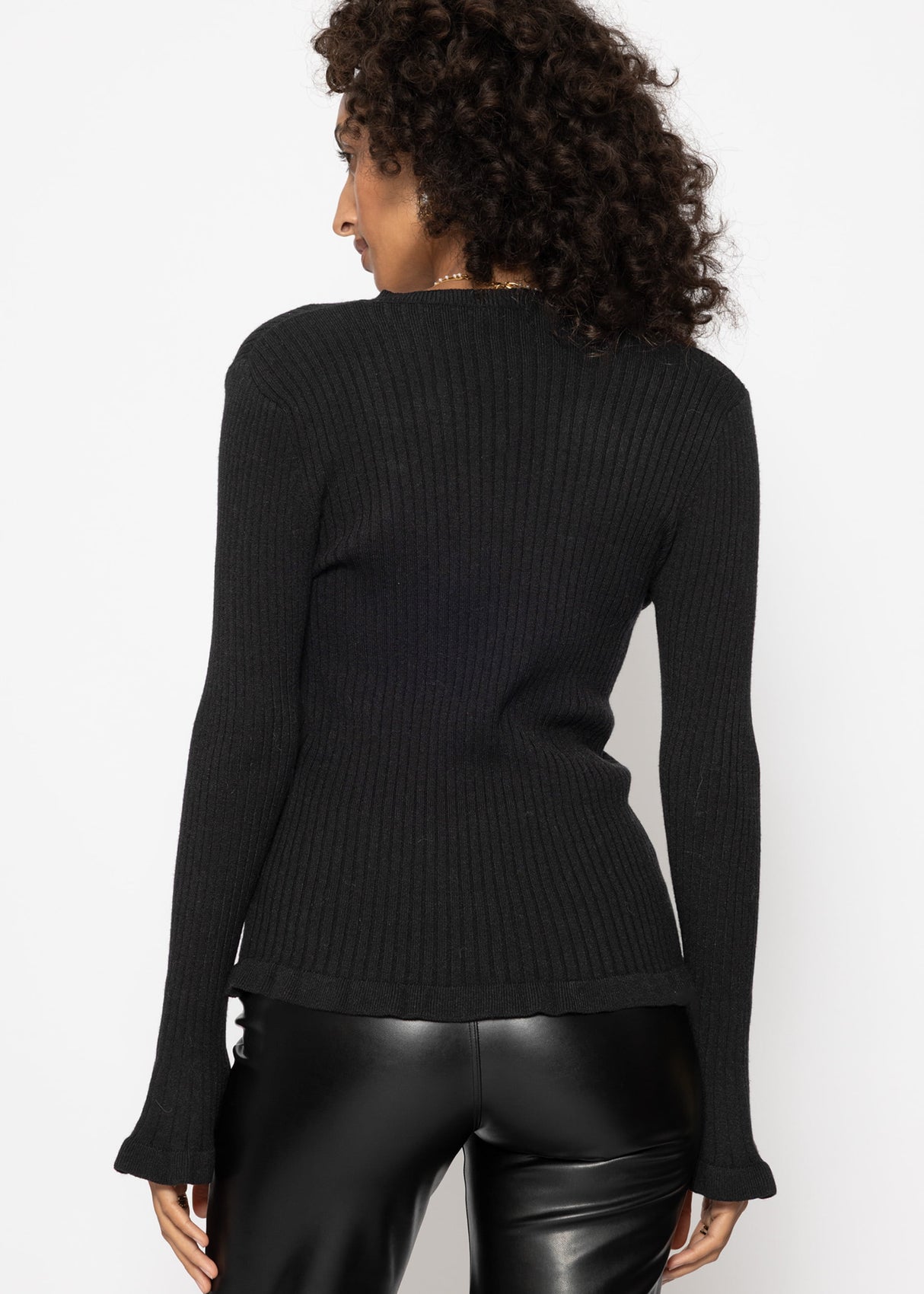 Rippstrickoberteil mit Bindeband am Ausschnitt - schwarz