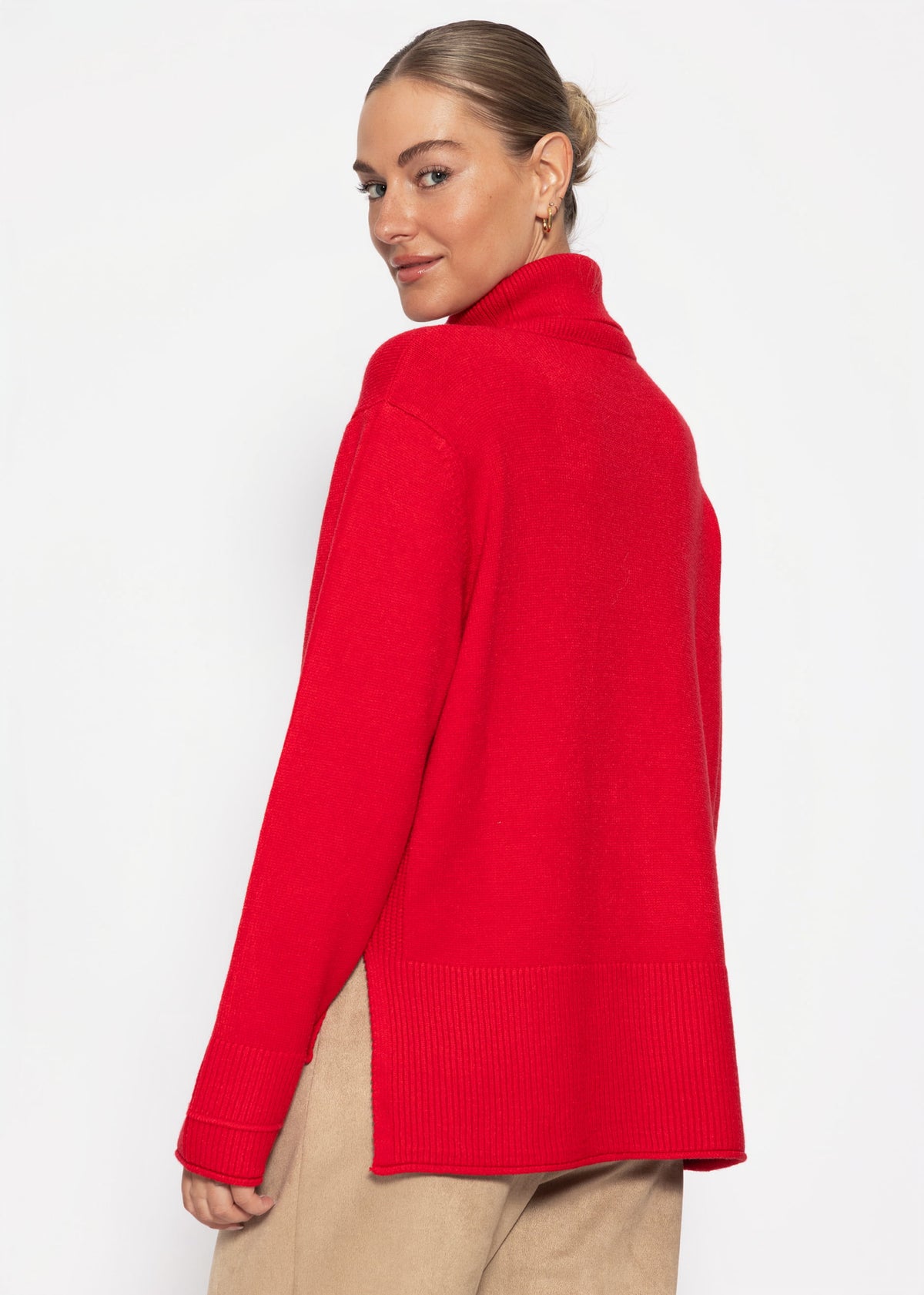Rollkragenpullover mit Ziernaht - rot