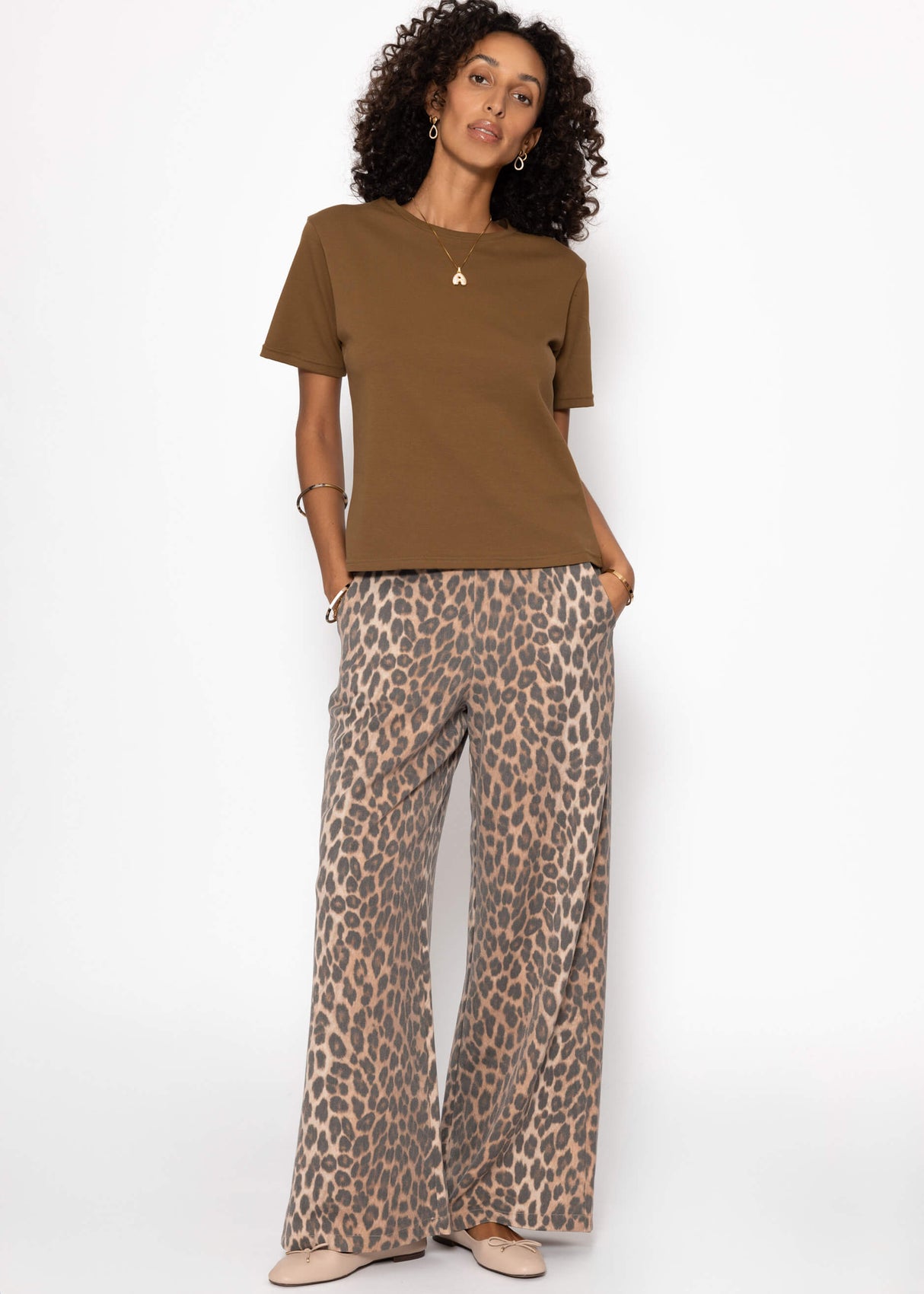 Rundhals T -shirt - brown