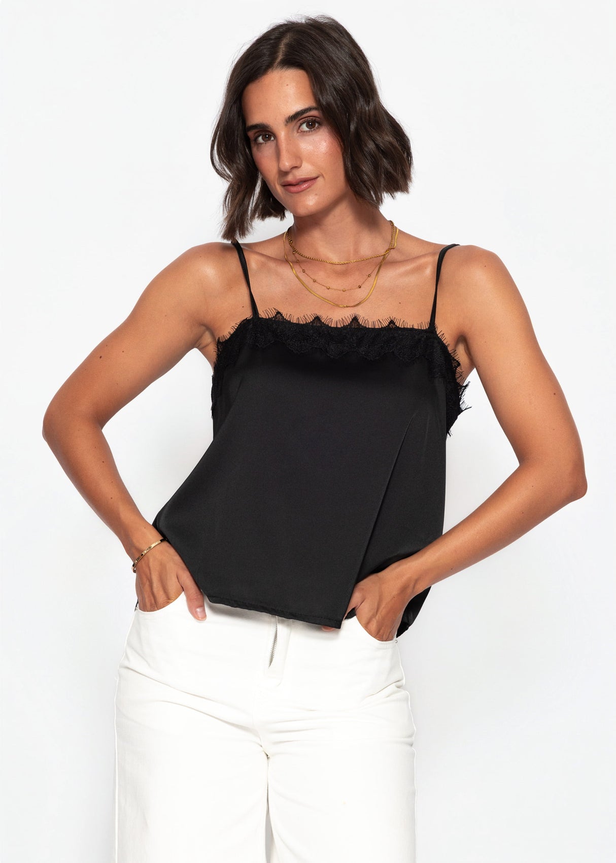 Satin Top mit Spitze - schwarz