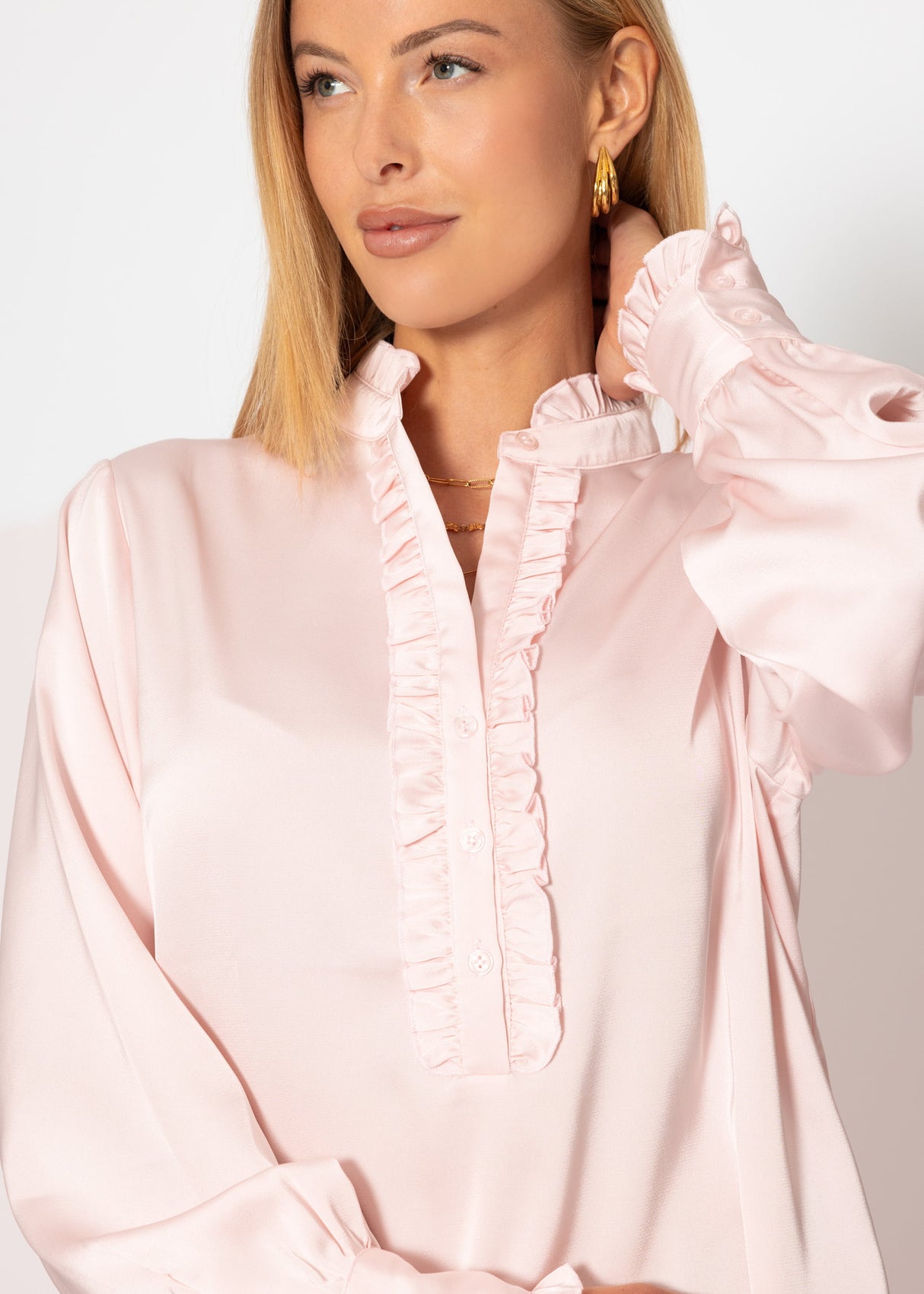 Satinbluse mit Rüschen - rosa