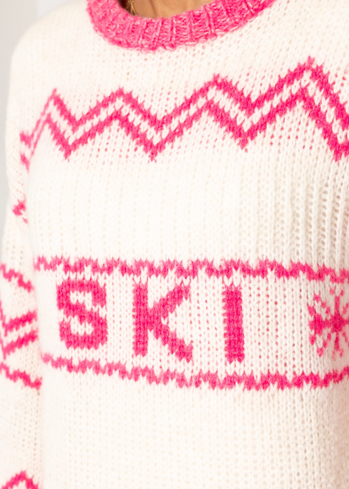 Knitting sweater in ski design - off-white Pink