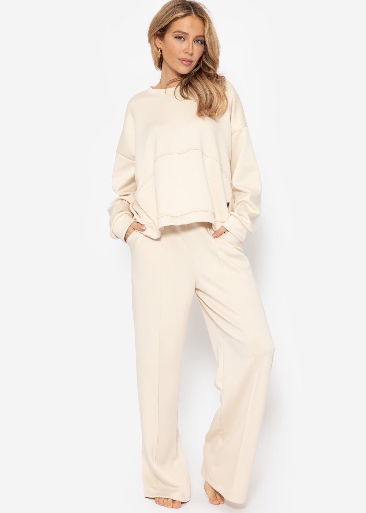 Soft sweatshirt with dividing seams - off-white