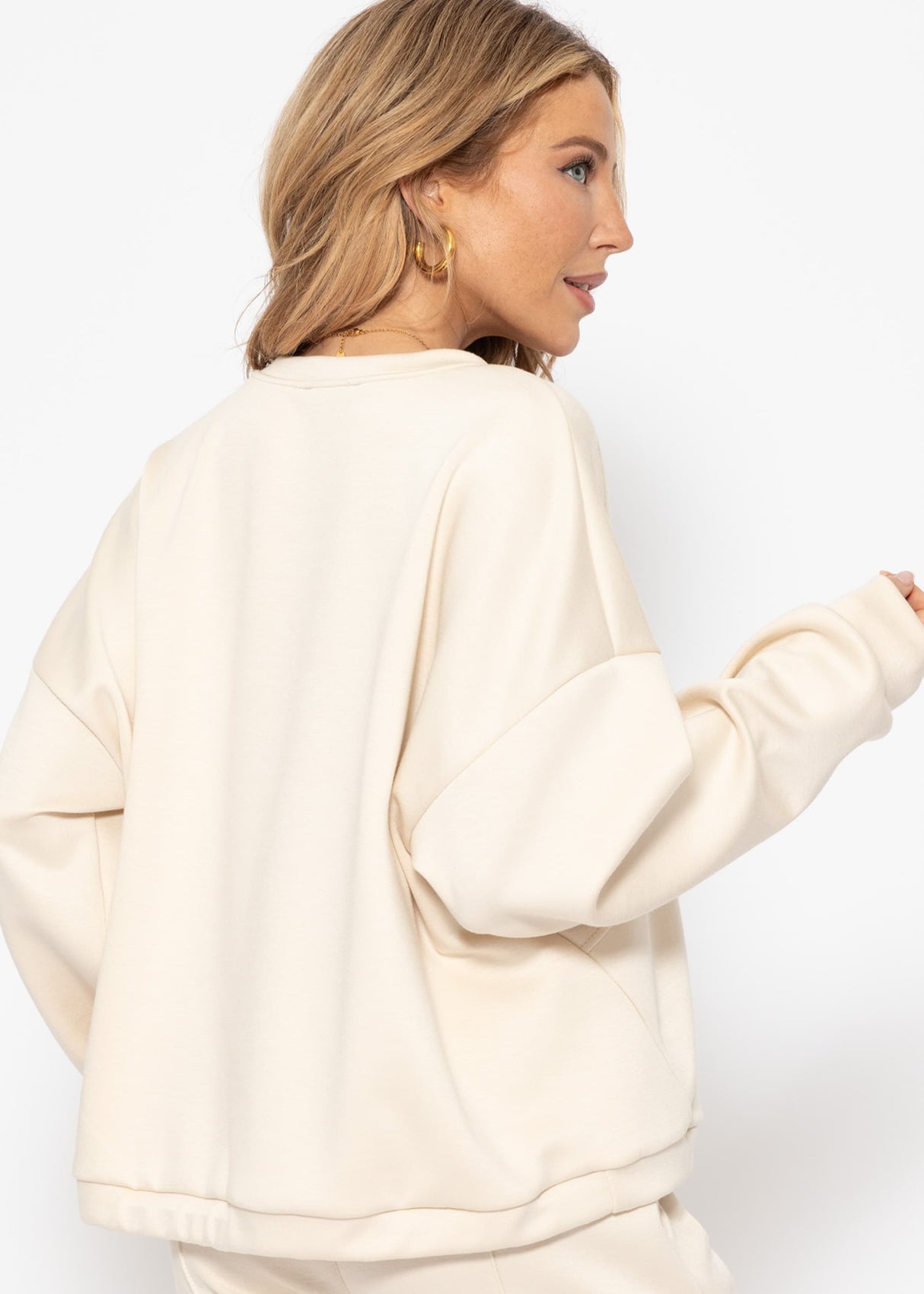 Soft sweatshirt with dividing seams - off-white