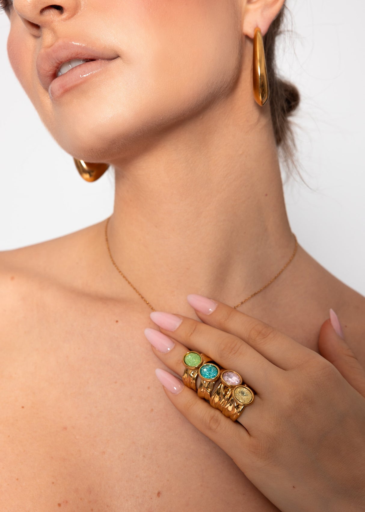 Statement ring with blue gemstone - gold