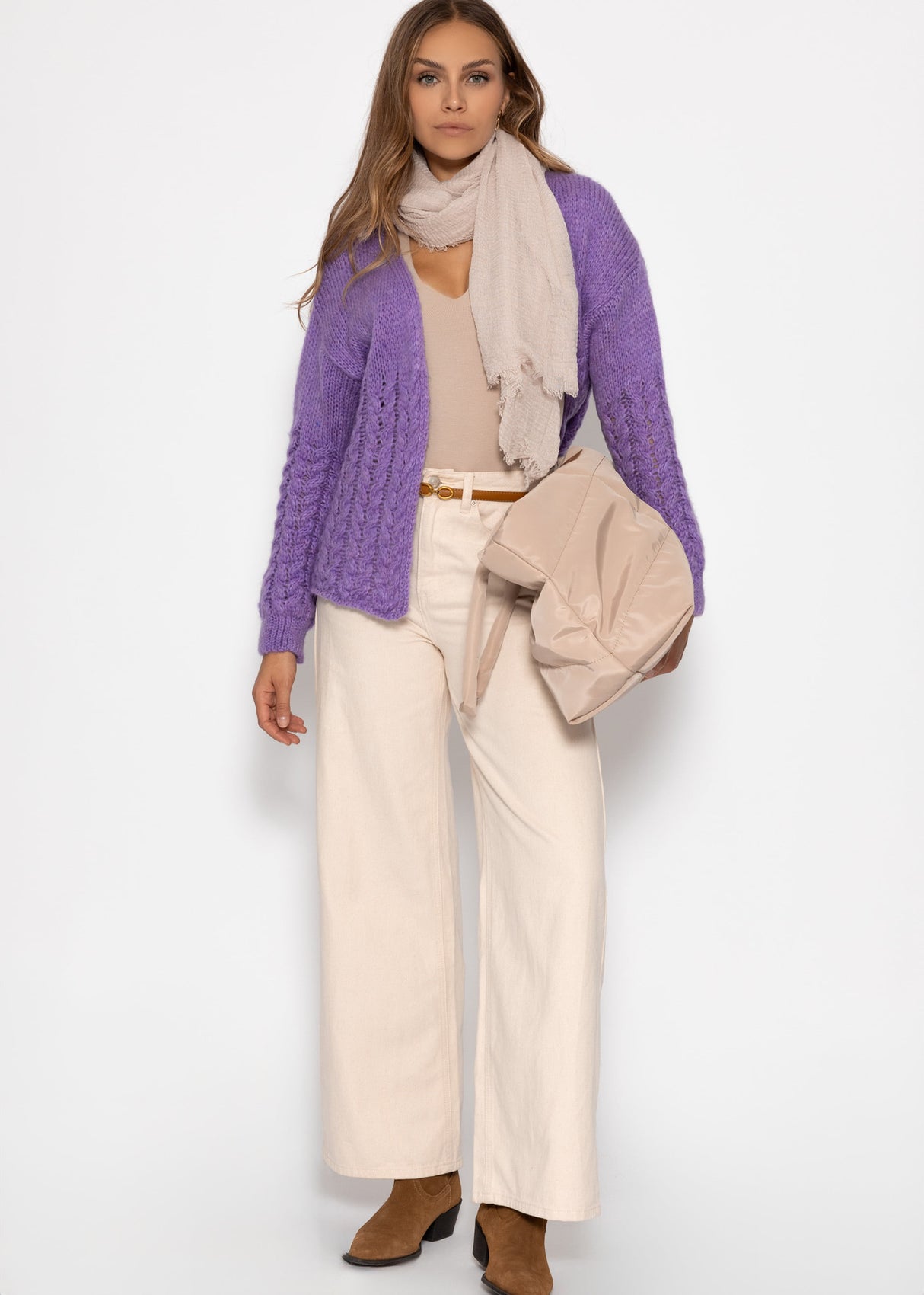 Knitted cardigan with cable pattern - purple