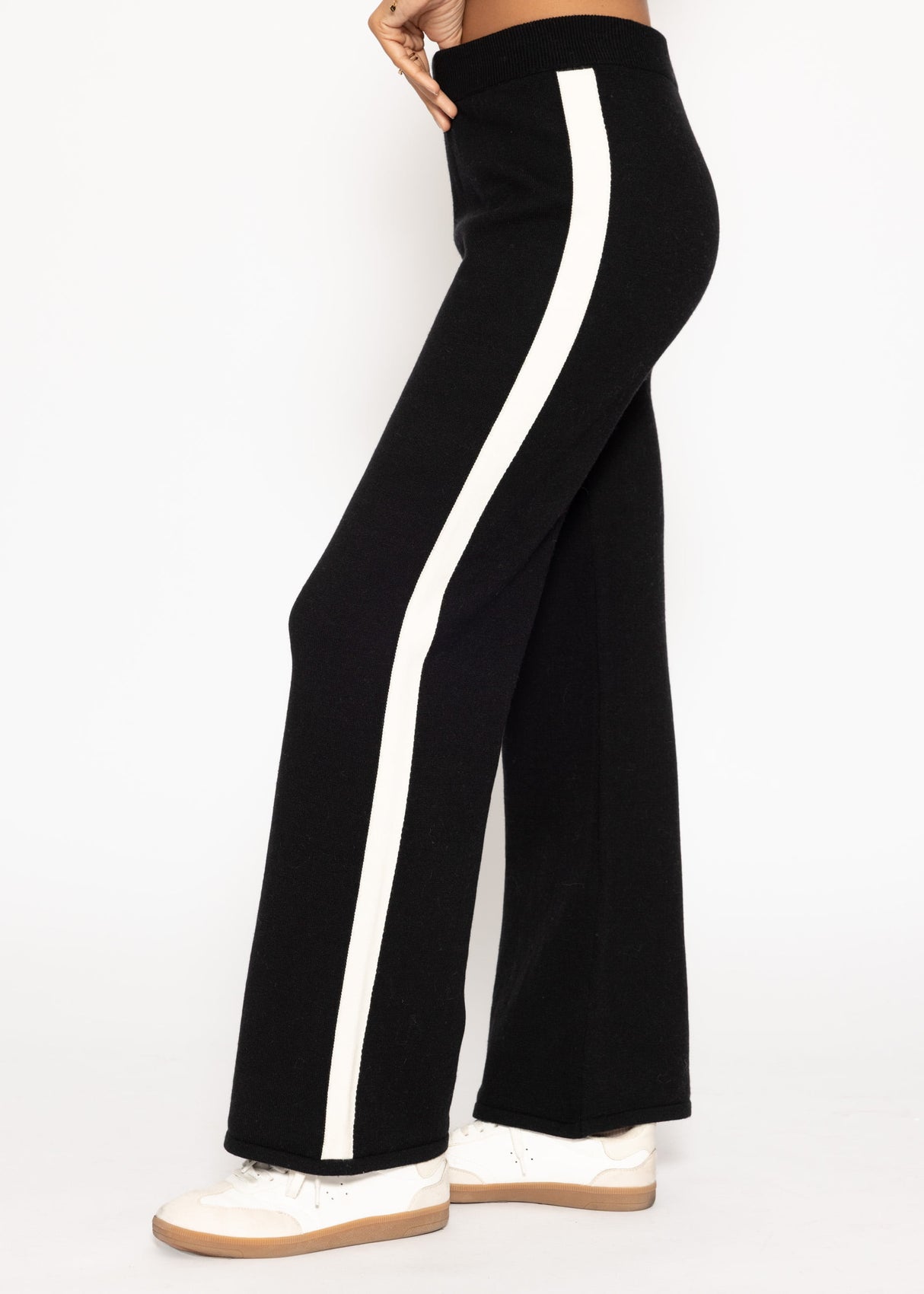 Strickhose mit kontrastierendem Seitenstreifen - schwarz