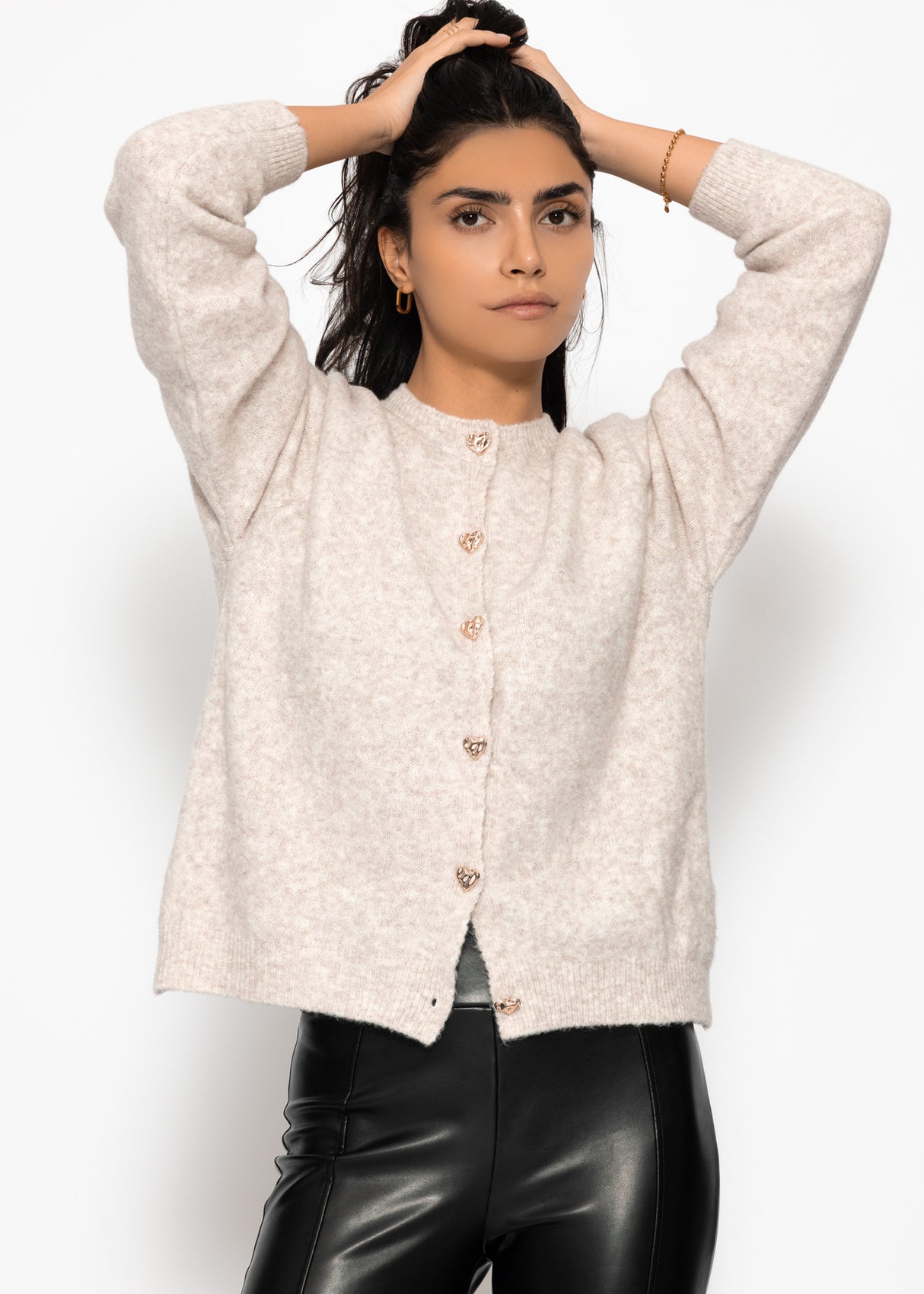 Strickjacke mit Herzknöpfen - greige