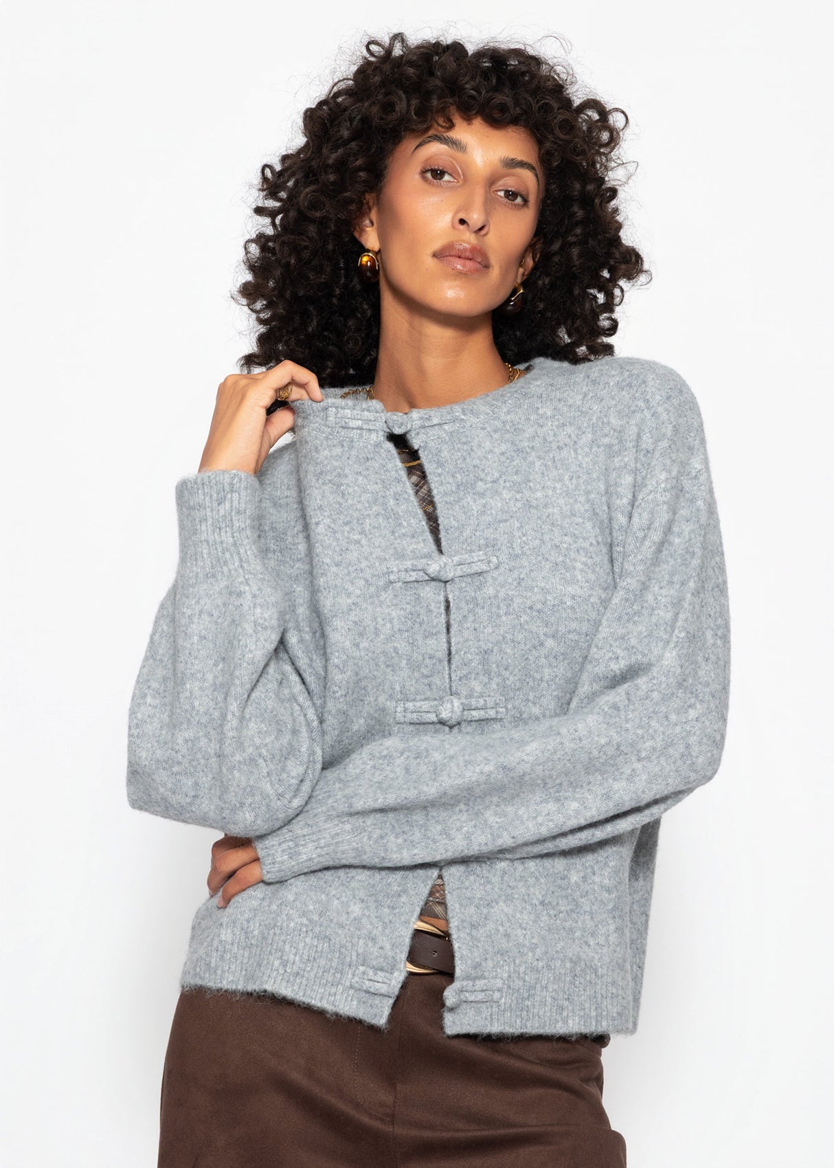 Strickjacke mit Knebelverschluss - grau