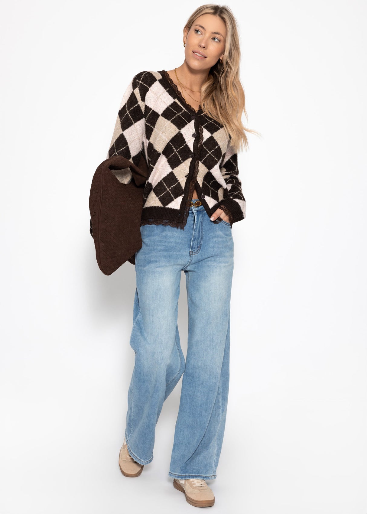 Strickjacke mit Rautenmuster und Spitzenborte - braun