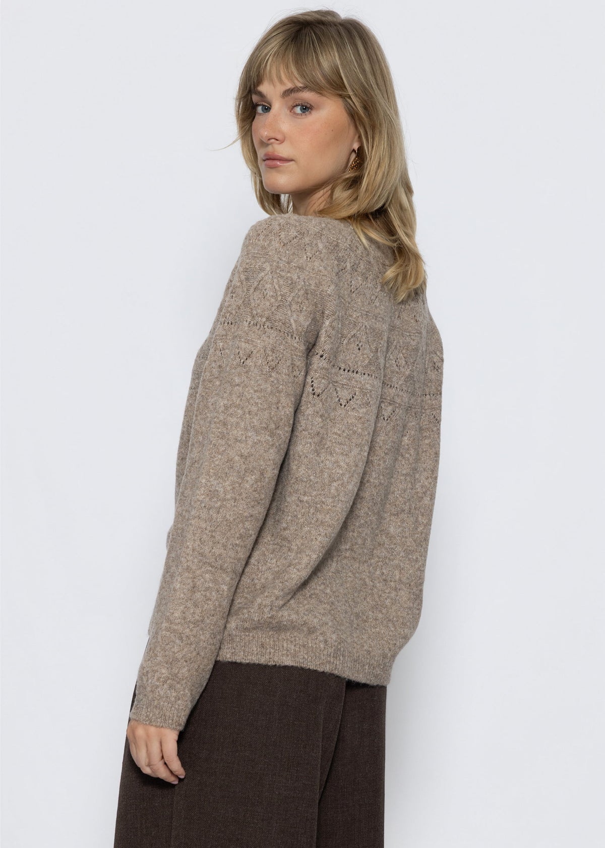 Strickpullover mit feinem Ajour-Norwegermuster- taupe