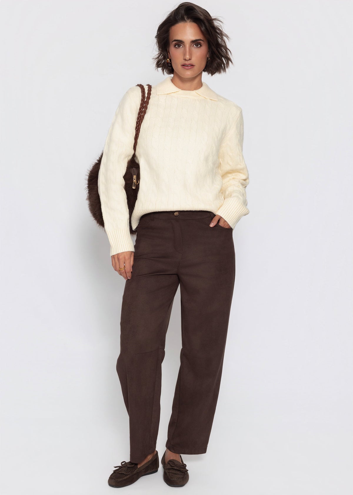 Strickpullover mit Zopfmuster und Kragen - offwhite