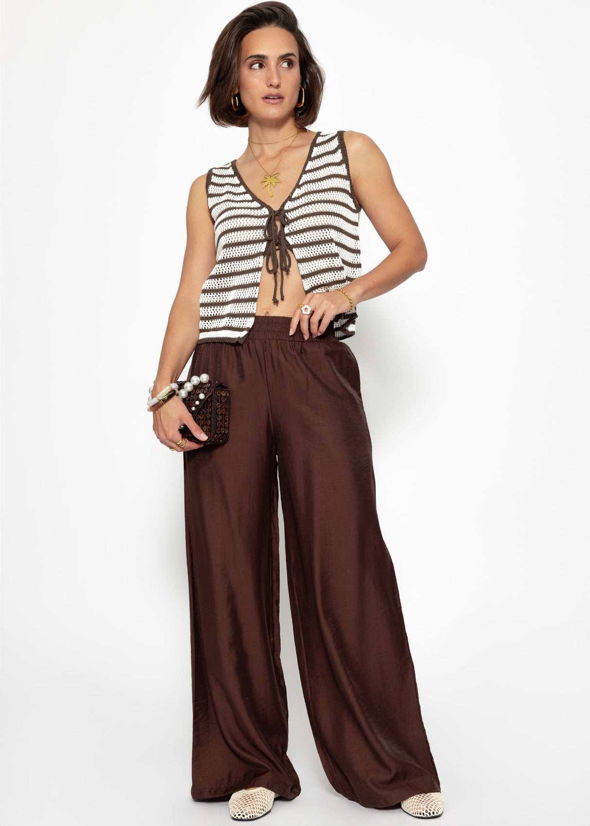 Knitting top with loop closure - off-white