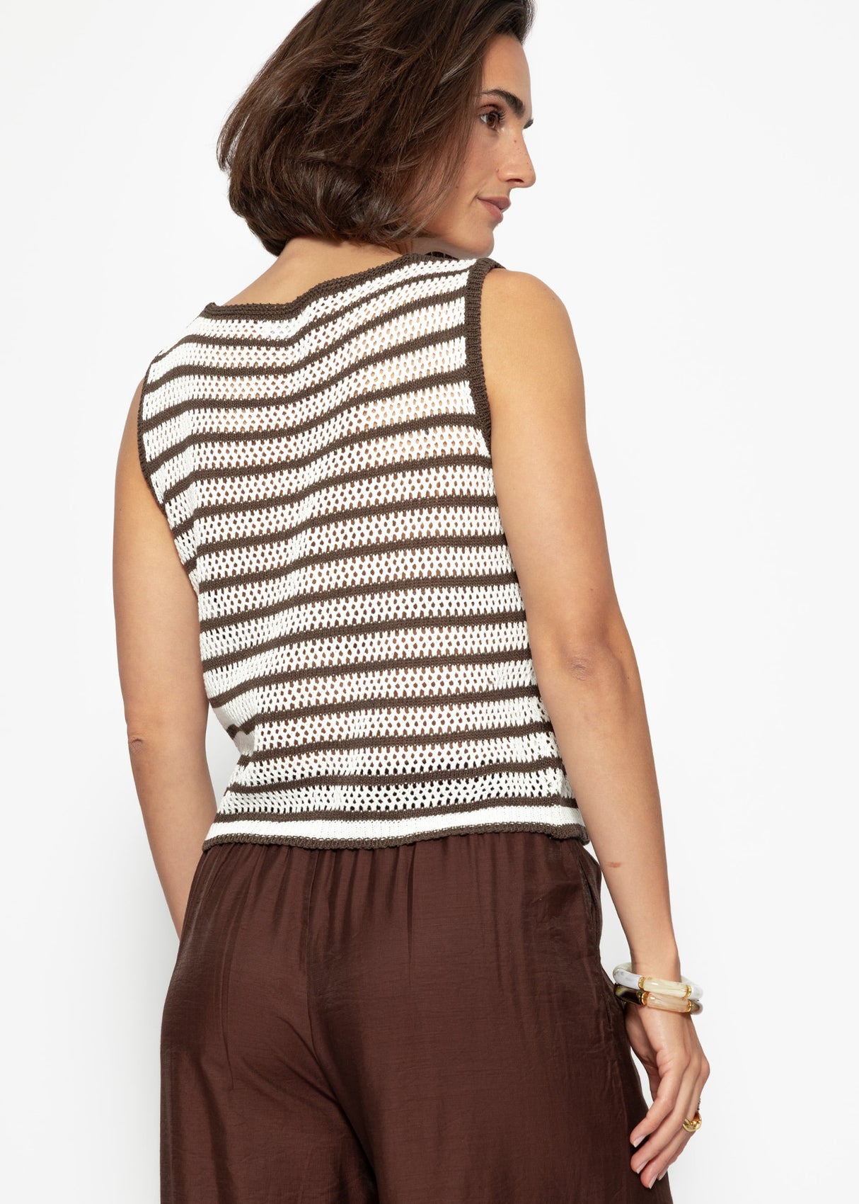 Knitting top with loop closure - off-white