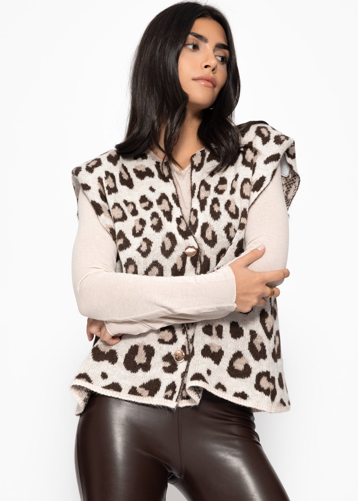 Strickweste mit Leo-Muster - hellbeige