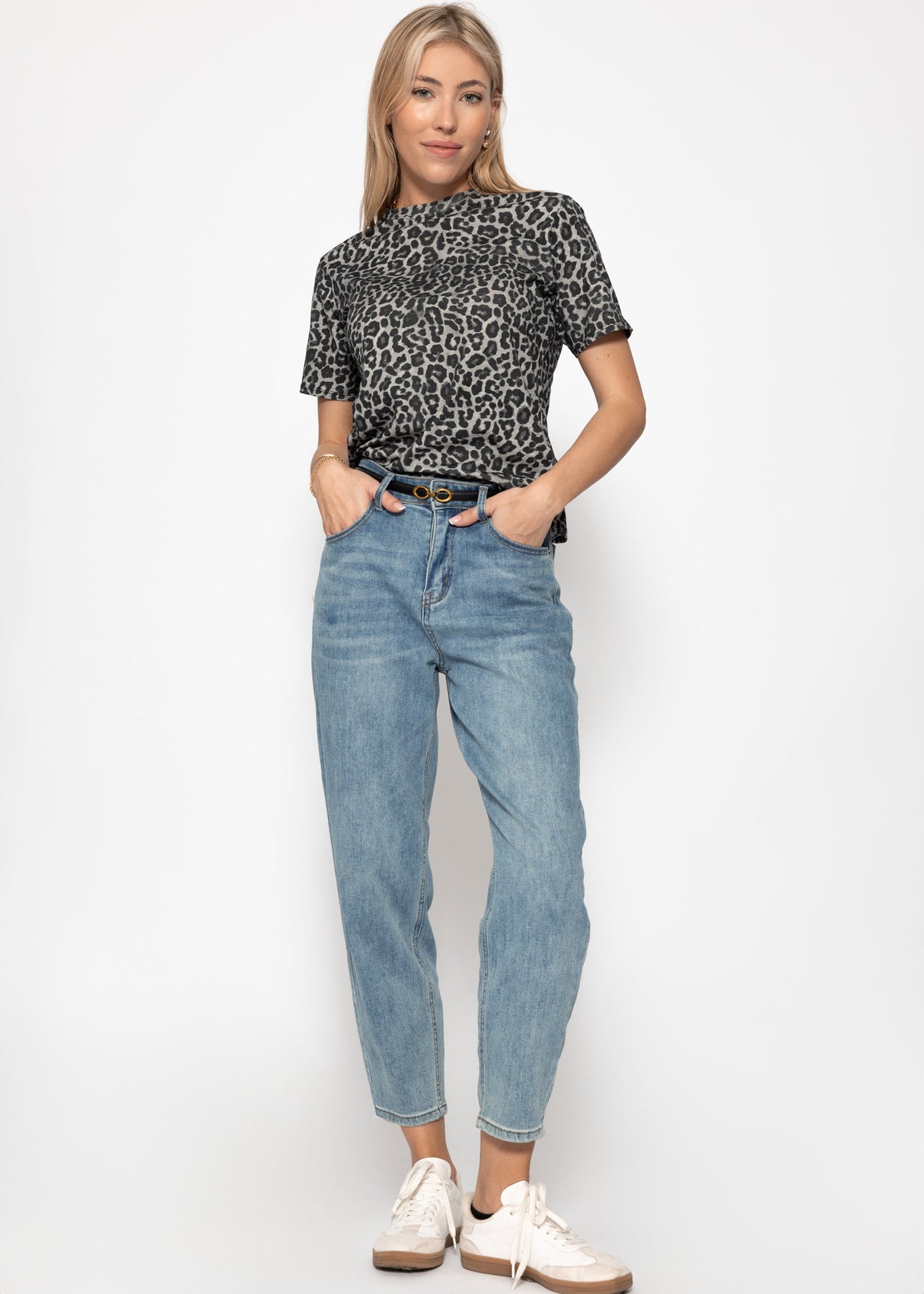 T-Shirt mit Leo-Print - grau