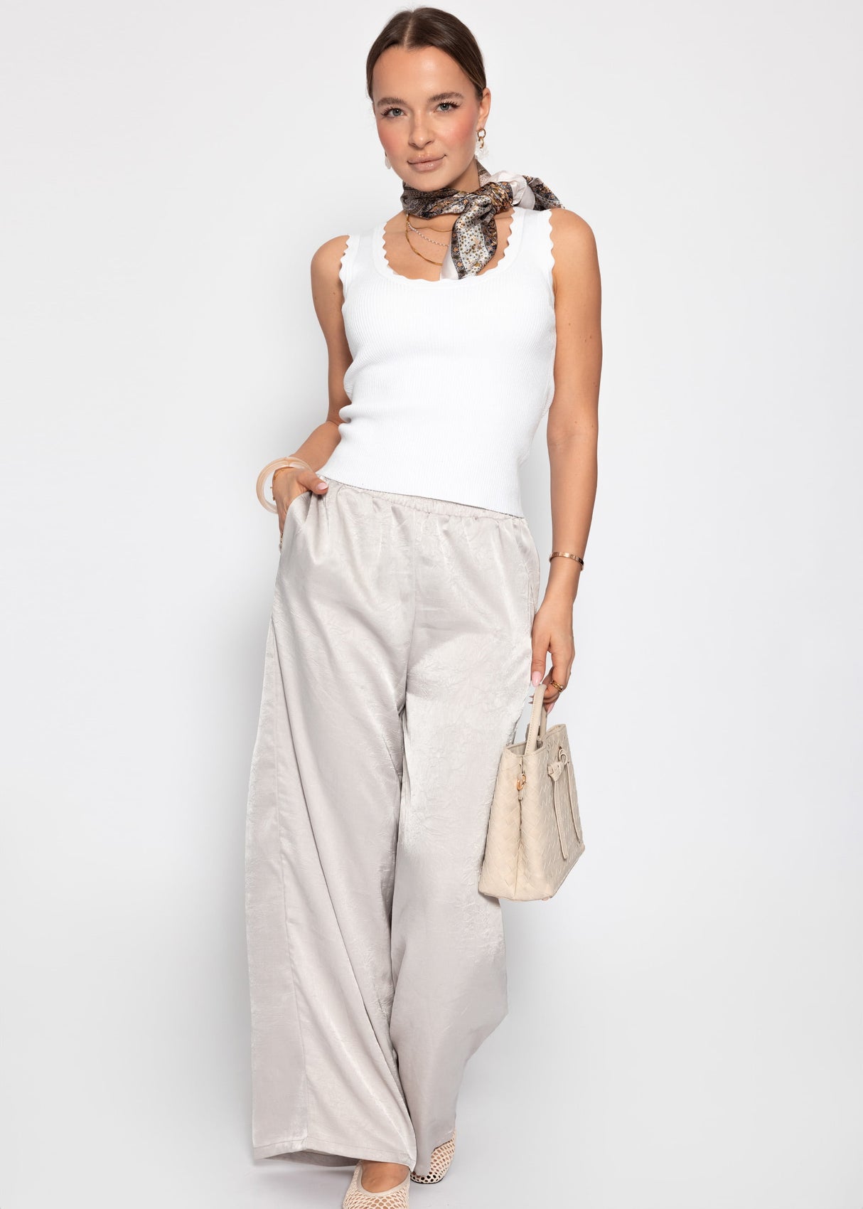 Tank top with scalloped edge - white