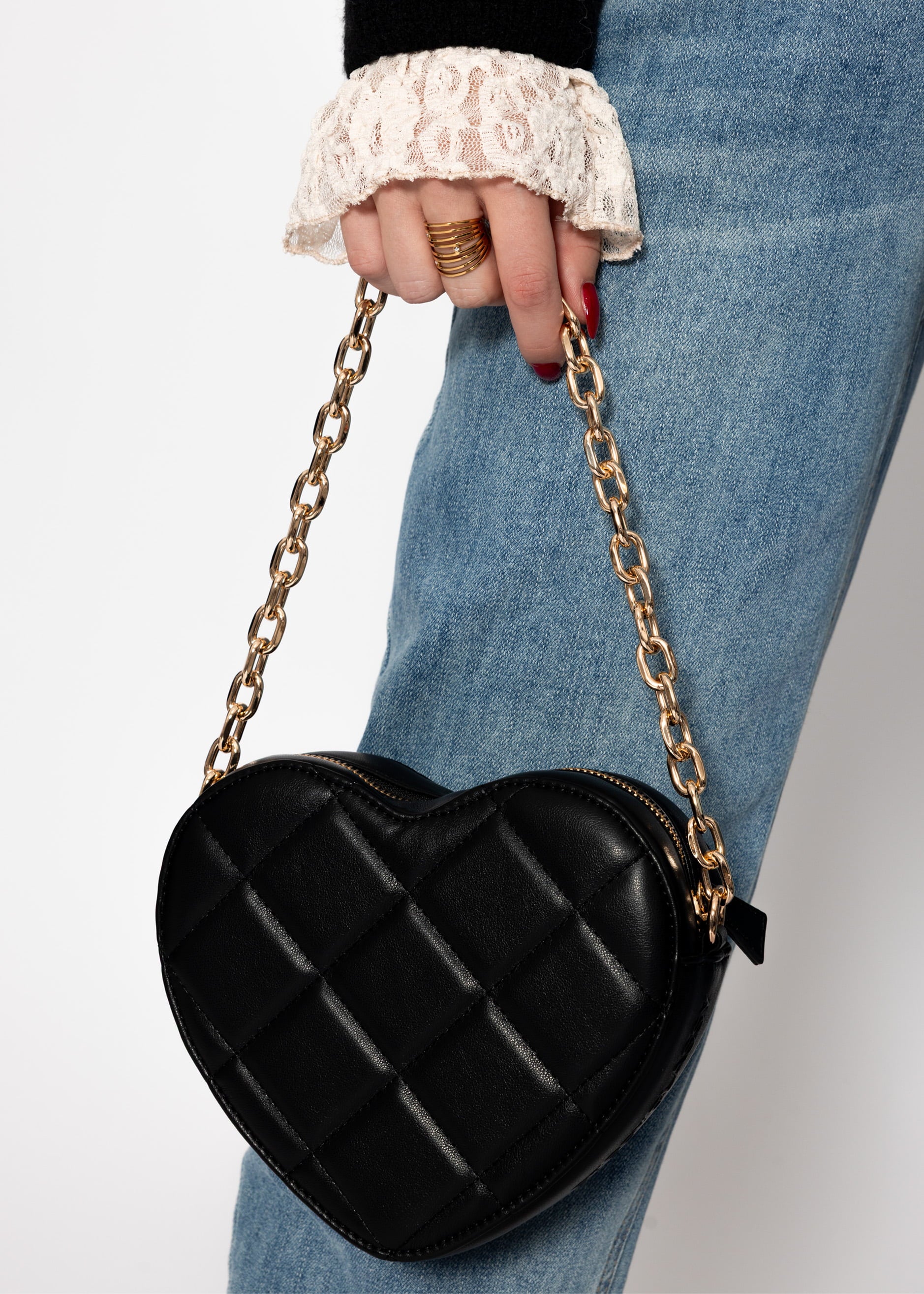 Heart-shaped bag - black