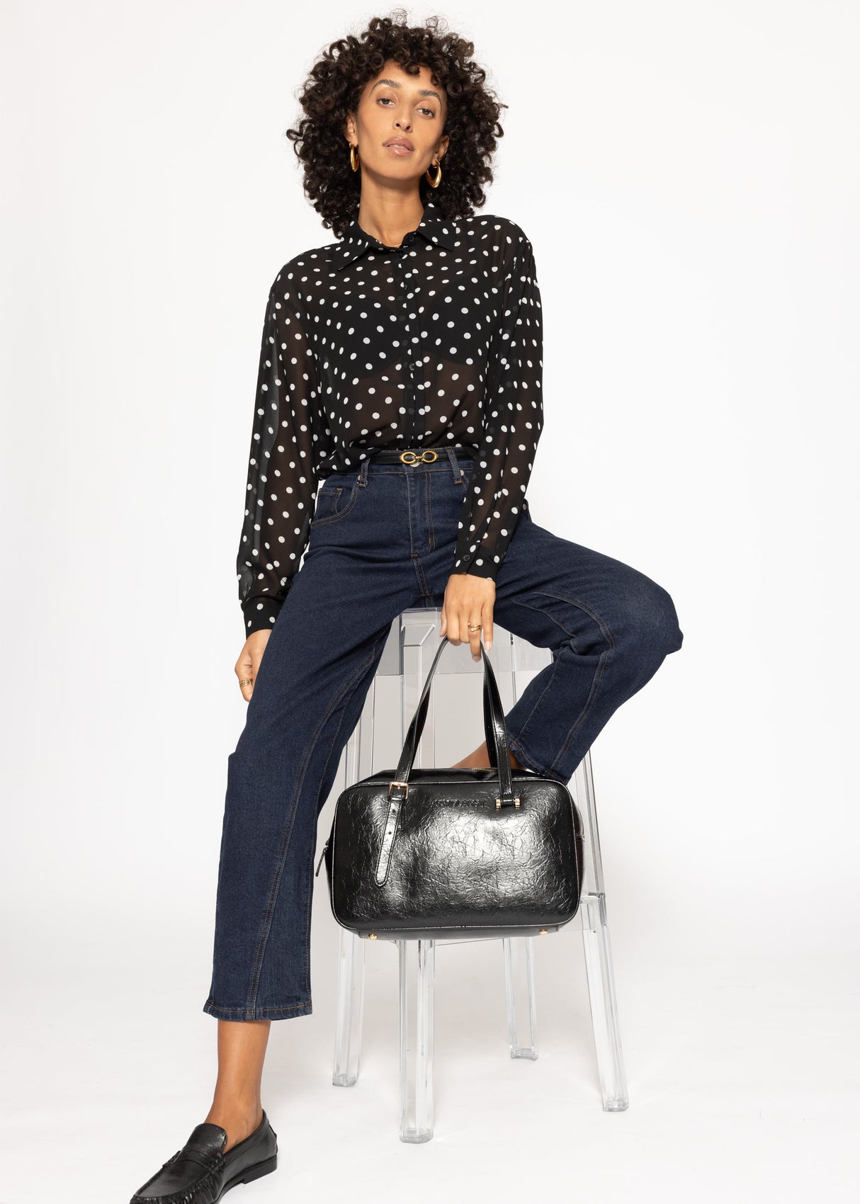 Transparente Bluse mit Pünktchenprint - schwarz