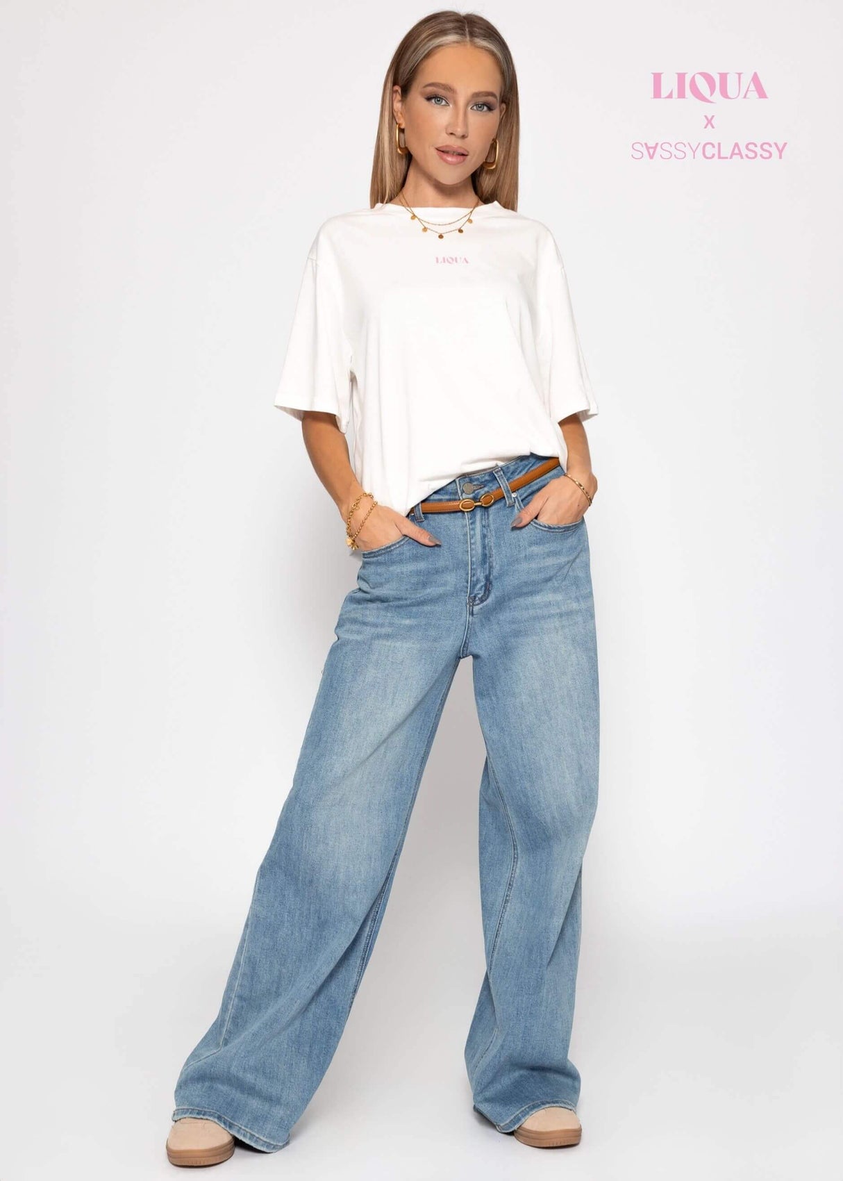 T-shirt with "Liqua" print - off-white