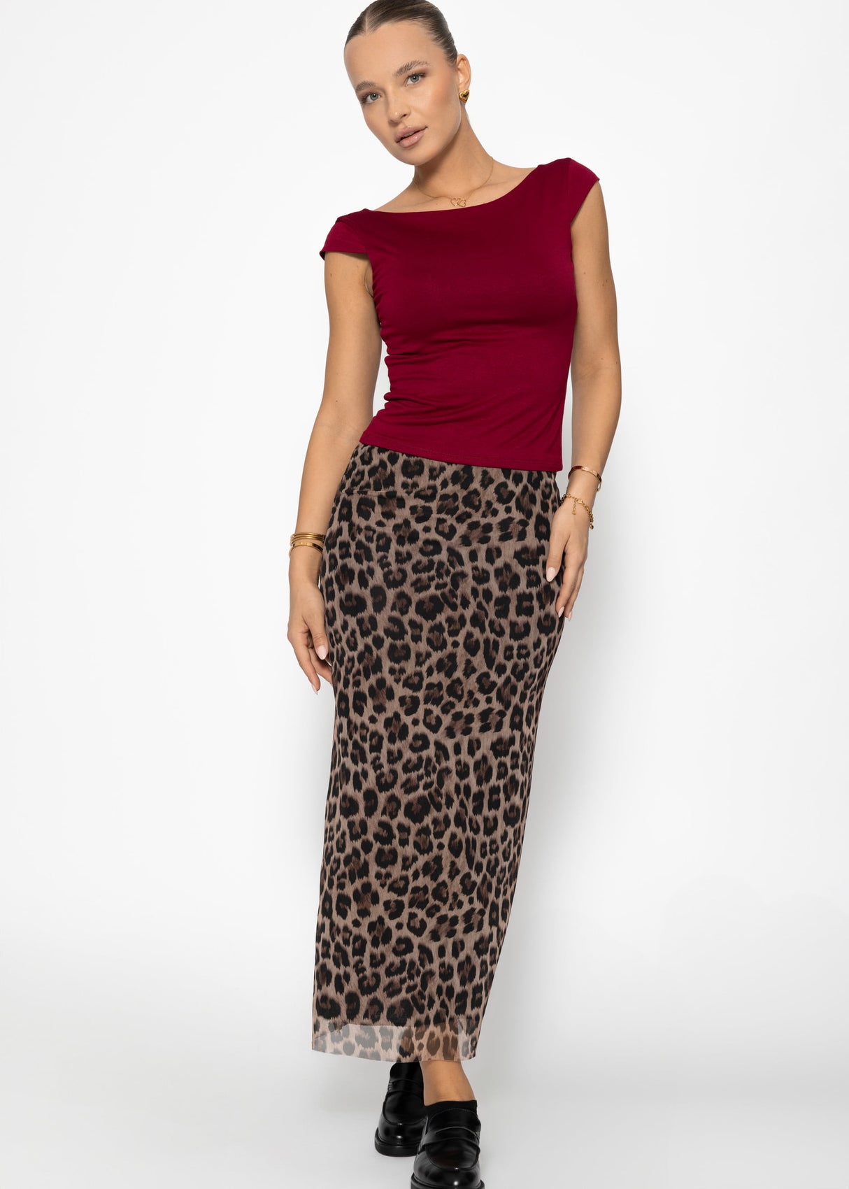 T-shirt with low back neckline - burgundy