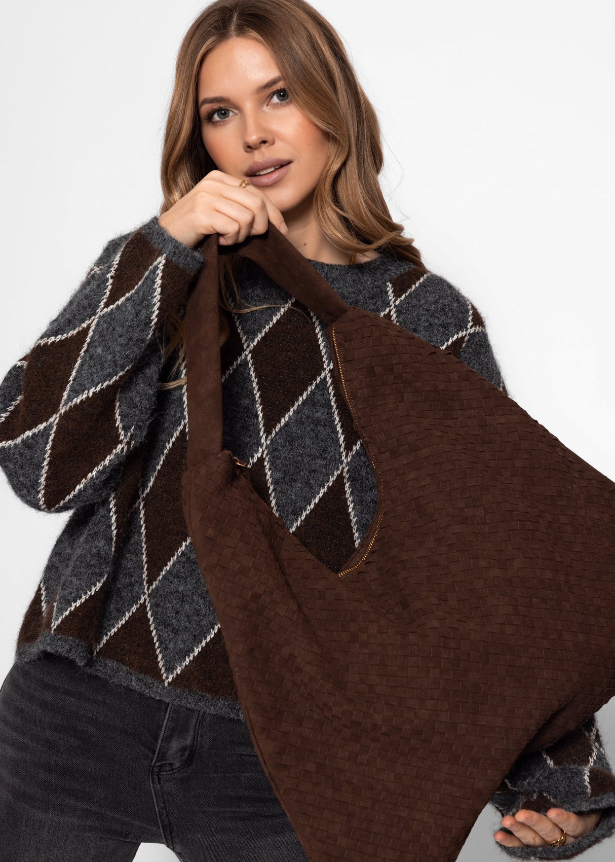 Umhängetasche in Wildlederoptik - braun