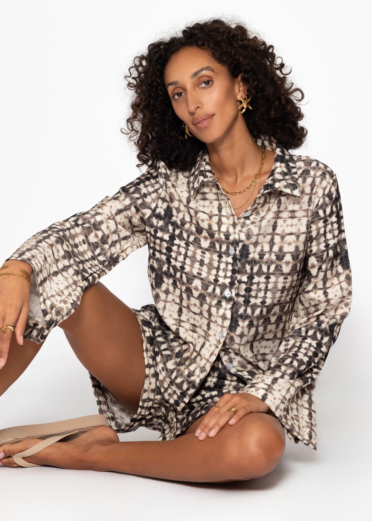 Viskose Shorts mit Print - taupe