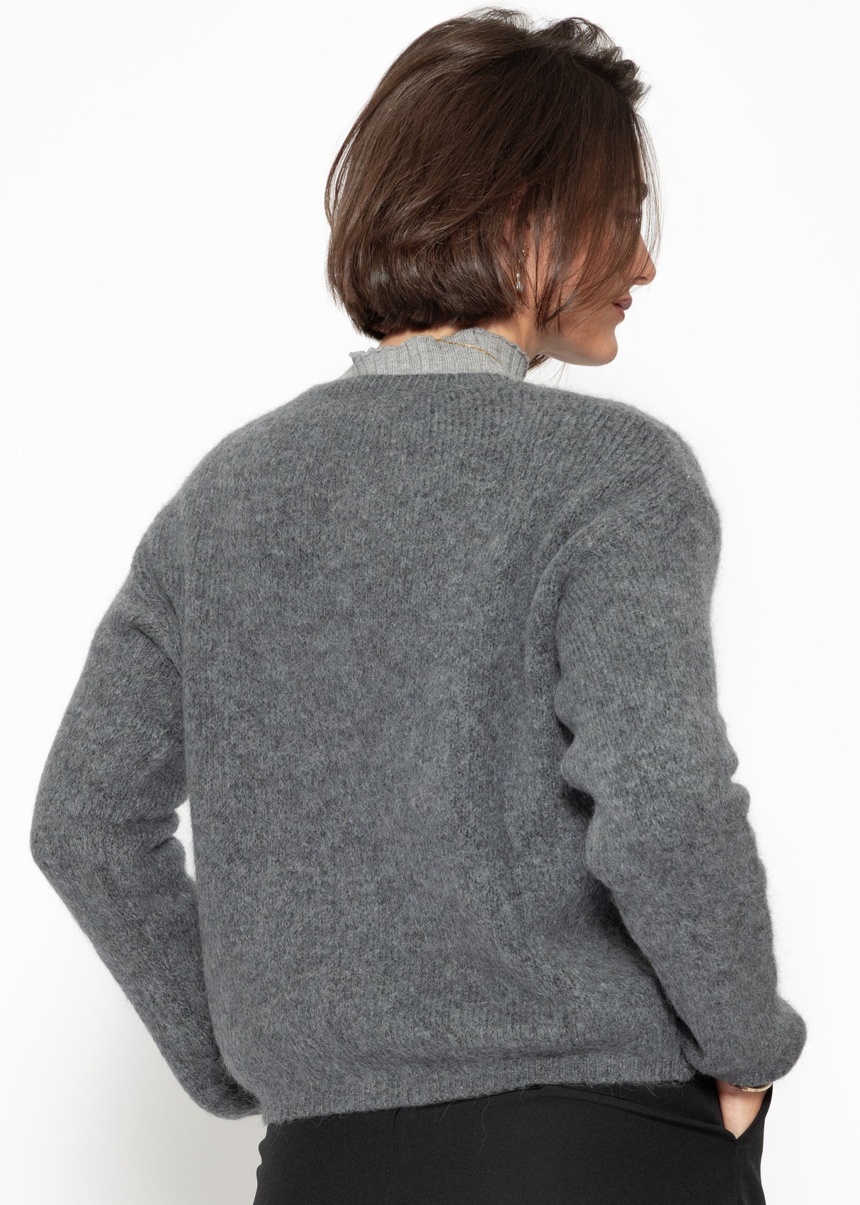 Weicher Strickcardigan mit Zierknöpfen - grau