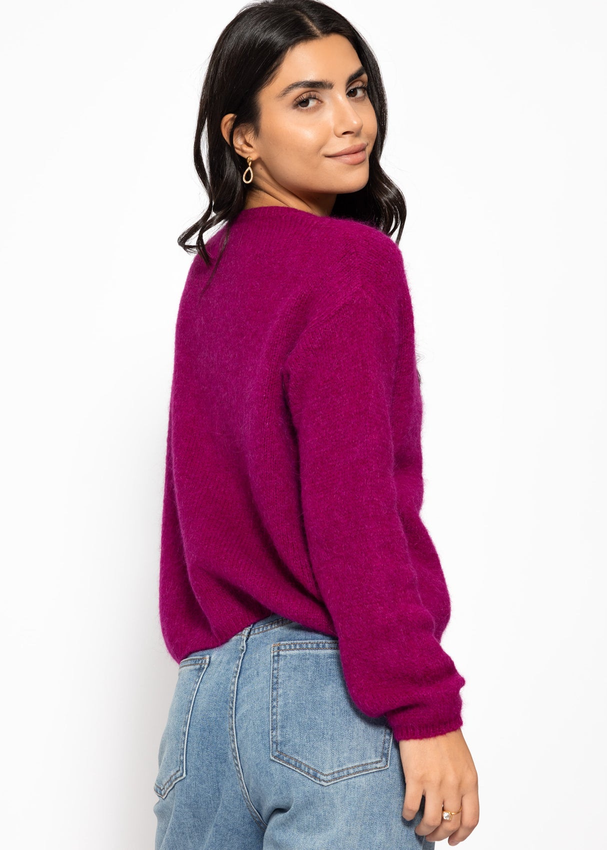 Soft knitting cardigan with ornamental buttons - plum