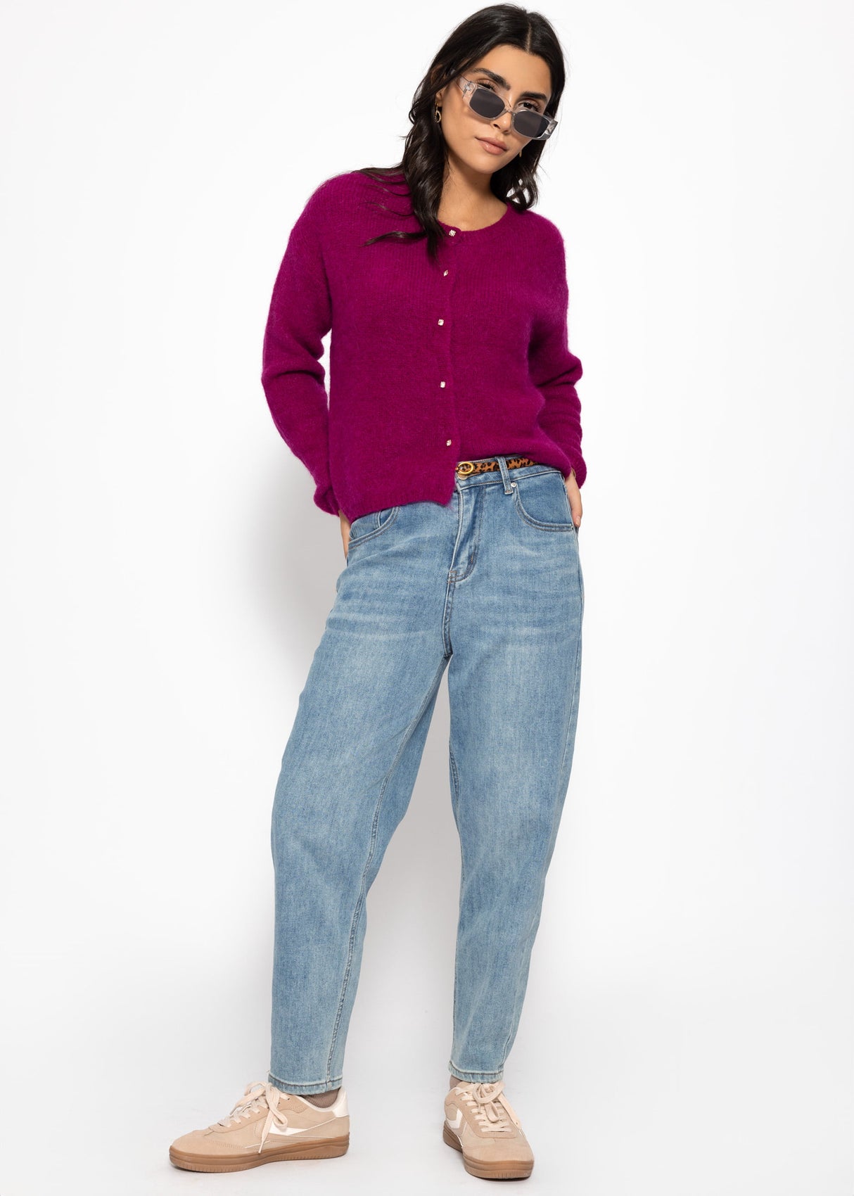 Soft knitting cardigan with ornamental buttons - plum