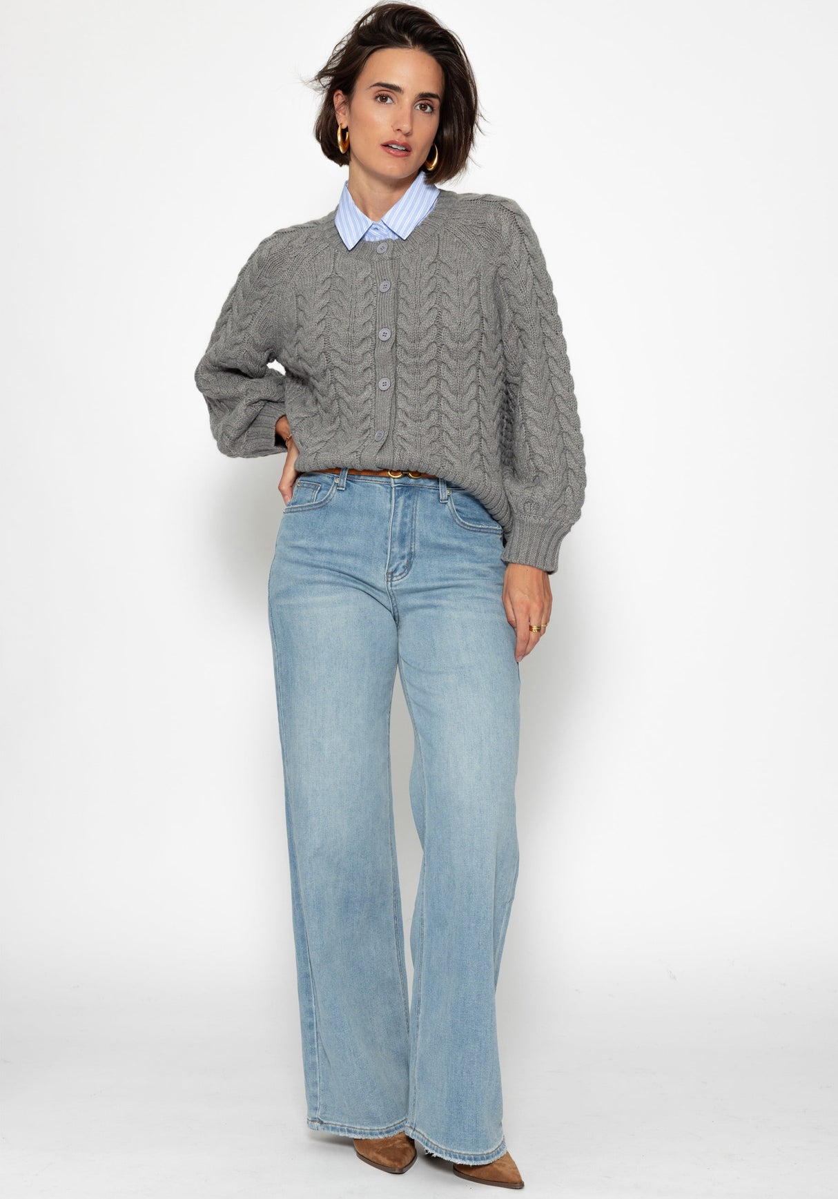 Zopfstrick-Cardigan mit Rundhalsausschnitt - grau