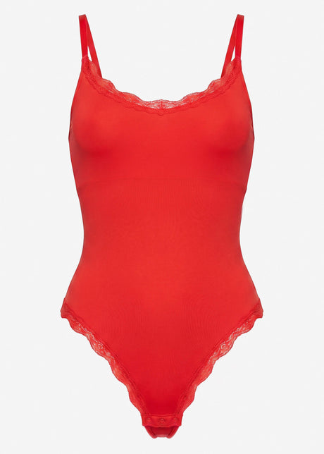Bodysuit Sculpting Shapewear mit String und Spitze - rot von SASSYCLASSY