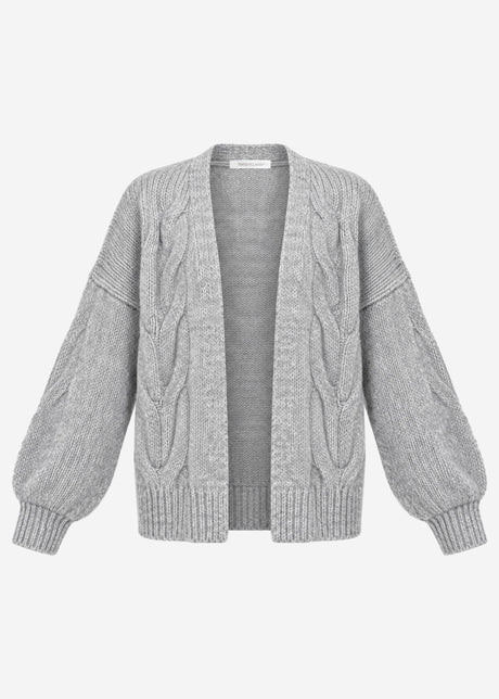 Grob gestrickter Cardigan mit Zopfmuster - hellgrau von SASSYCLASSY