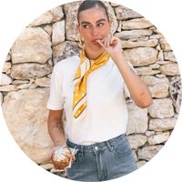 Women's white T-shirt with a crew neck in a classic, basic cut, styled with a yellow striped scarf and gray jeans – T-shirts by SASSYCLASSY