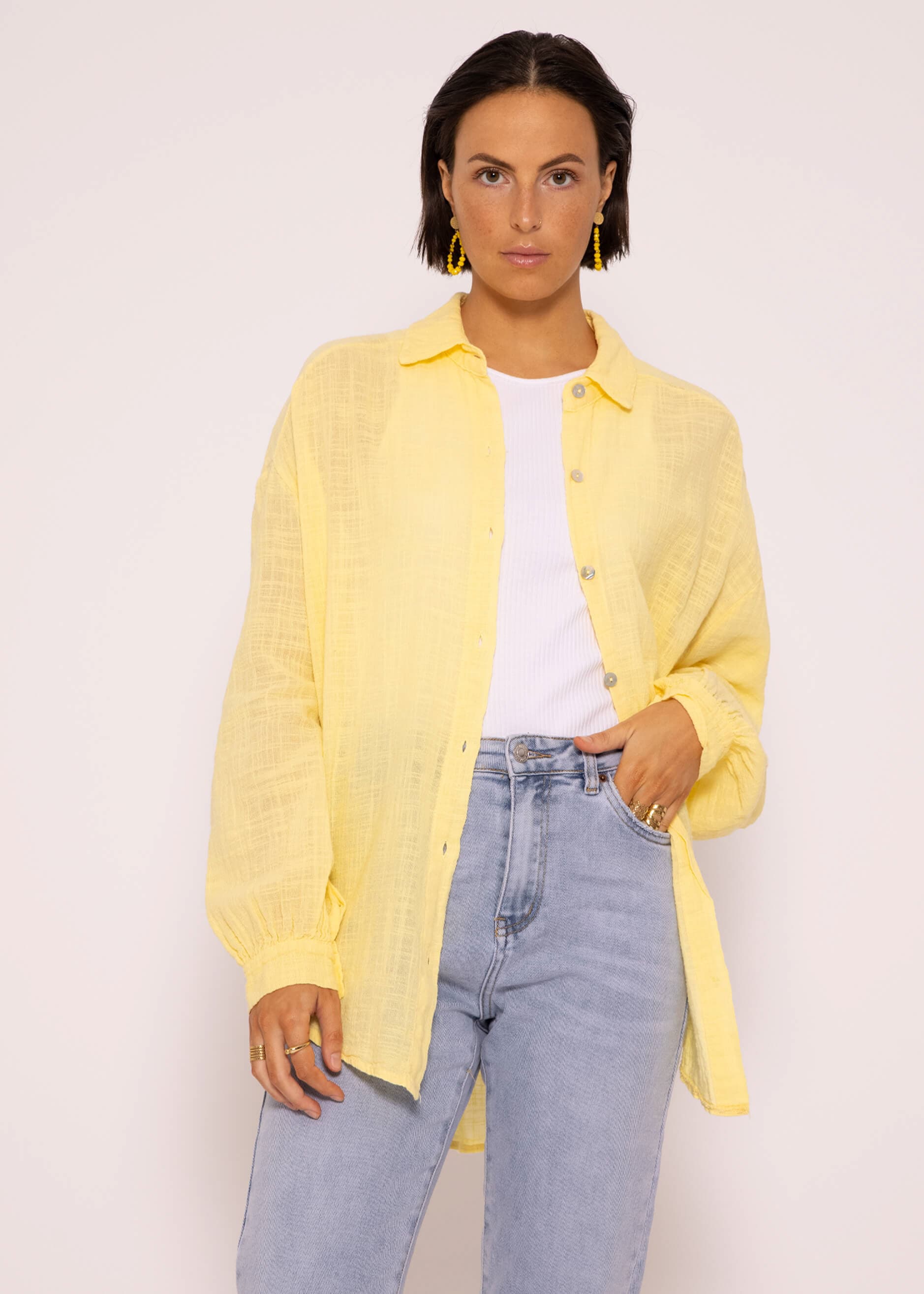 Oversize Bluse, kurz, mit Leinenstruktur, hellgelb