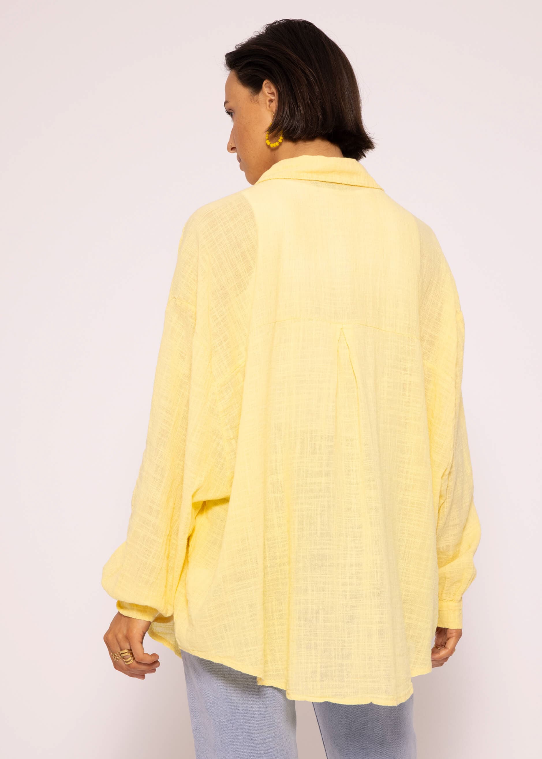 Oversize Bluse, kurz, mit Leinenstruktur, hellgelb