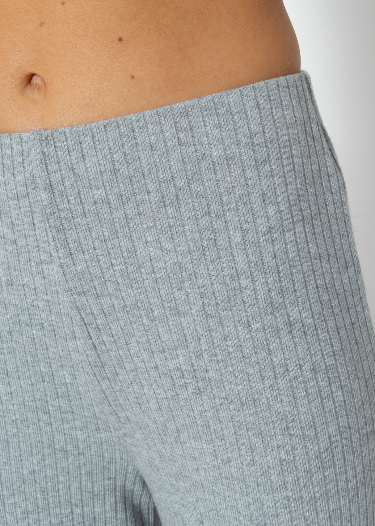 Gerippte Hose mit weitem Bein - grau