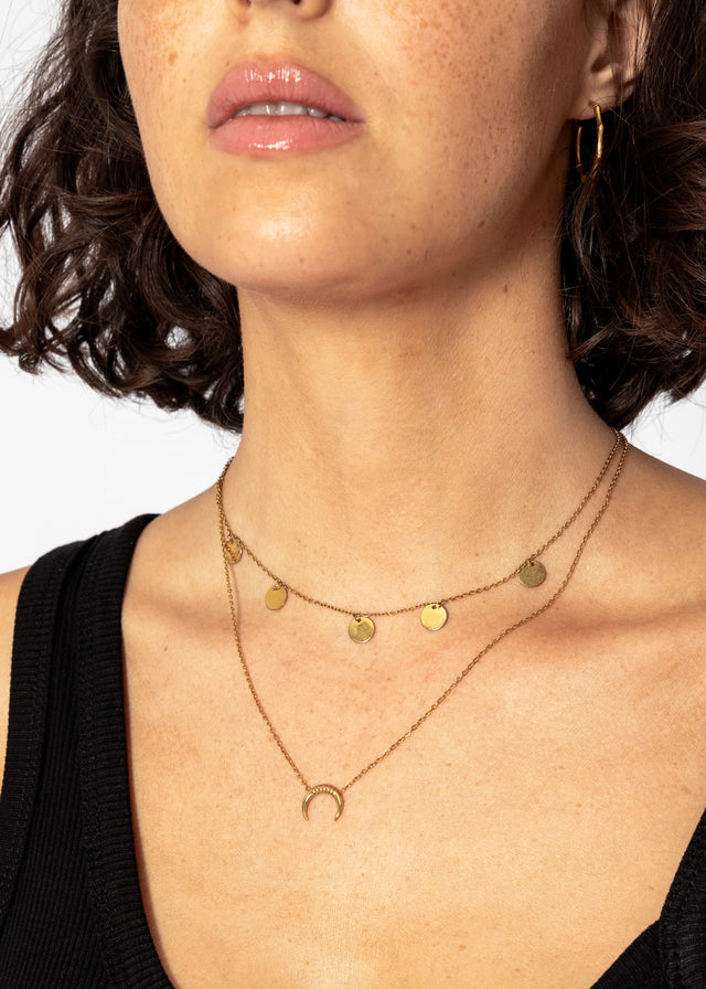 Layered necklace with moon and discs - gold