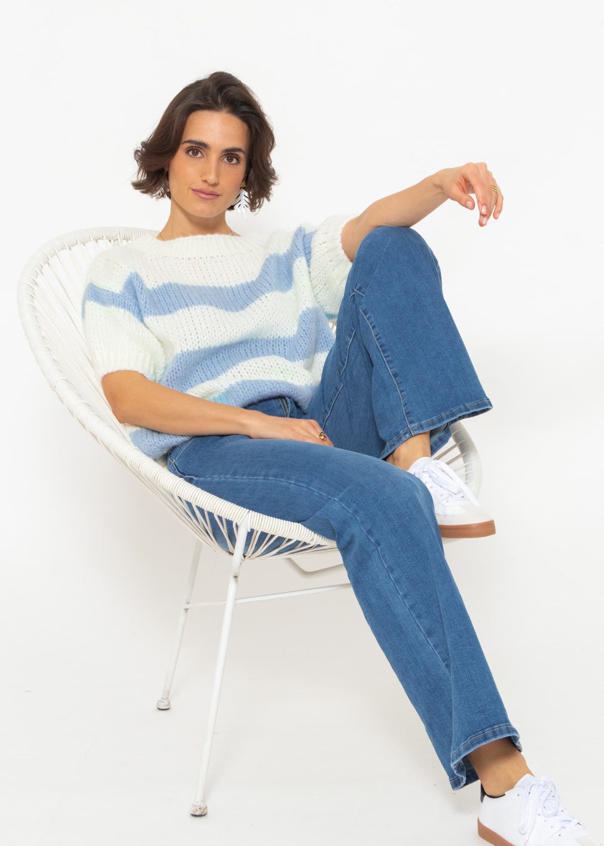 Short-sleeved striped sweater - blue-off-white