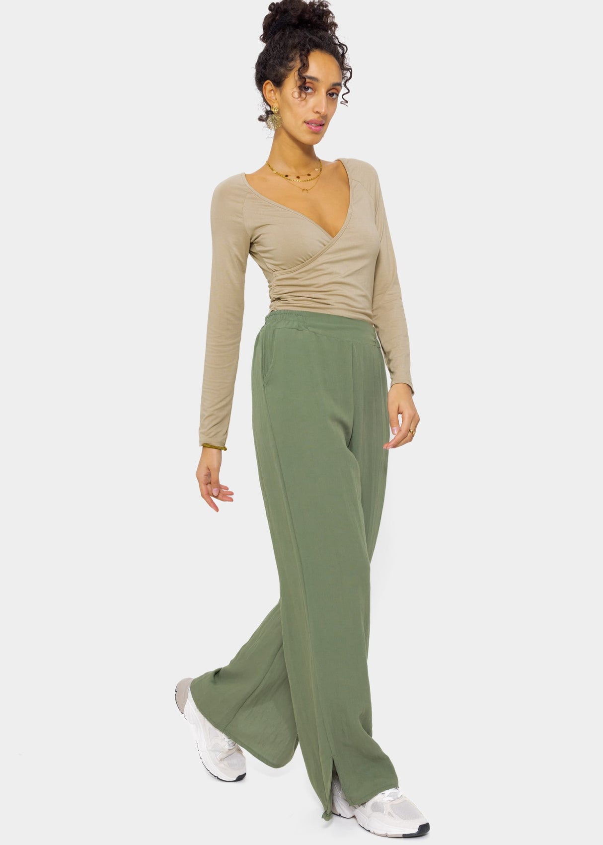 Pull-on trousers in viscose, khaki