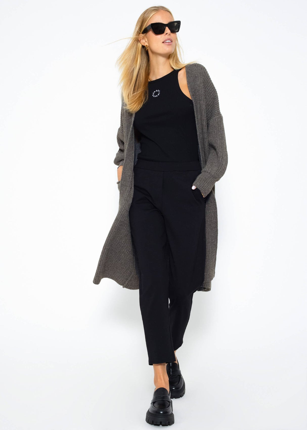 Langer super soft Cardigan mit Taschen - dunkelgrau