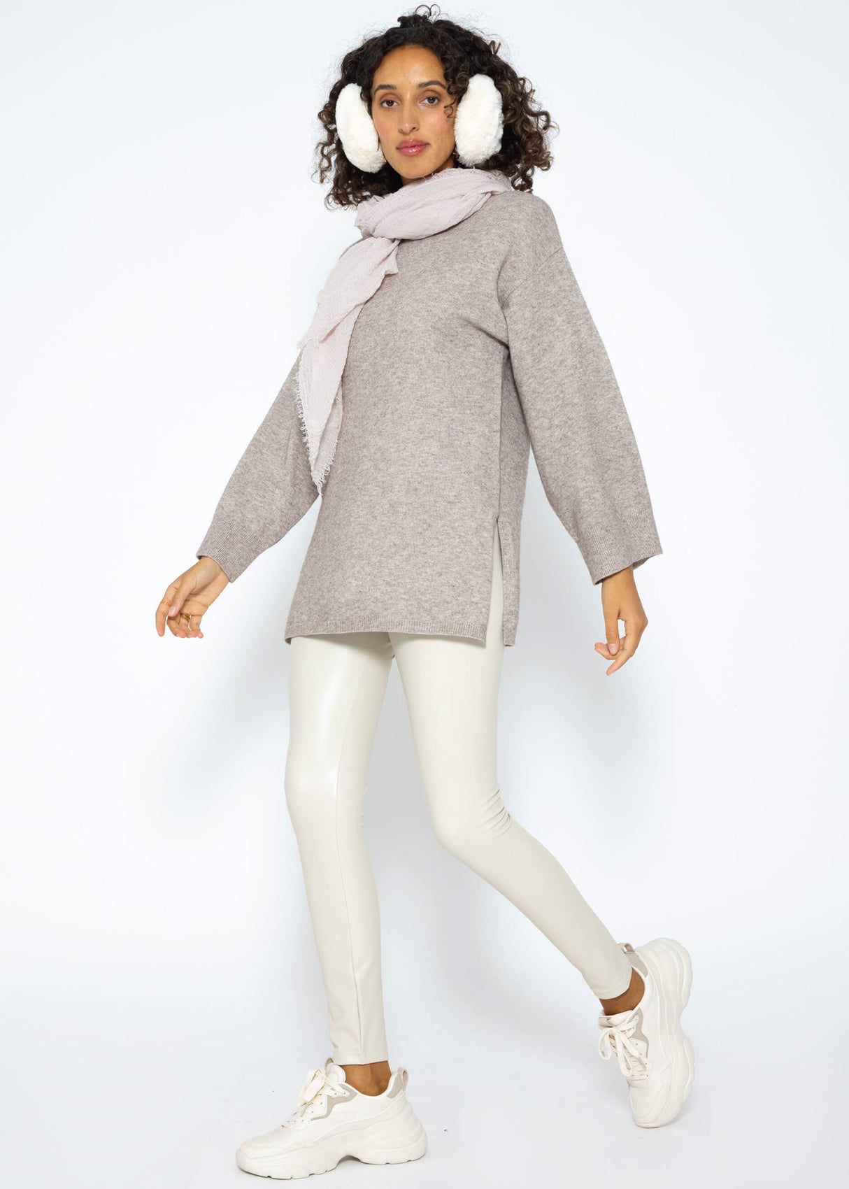 Oversize Pullover mit Seitenschlitzen - taupe