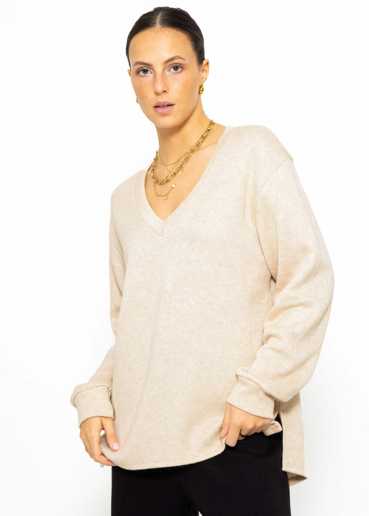 Oversize soft Sweater mit tiefem V-Ausschnitt - beige