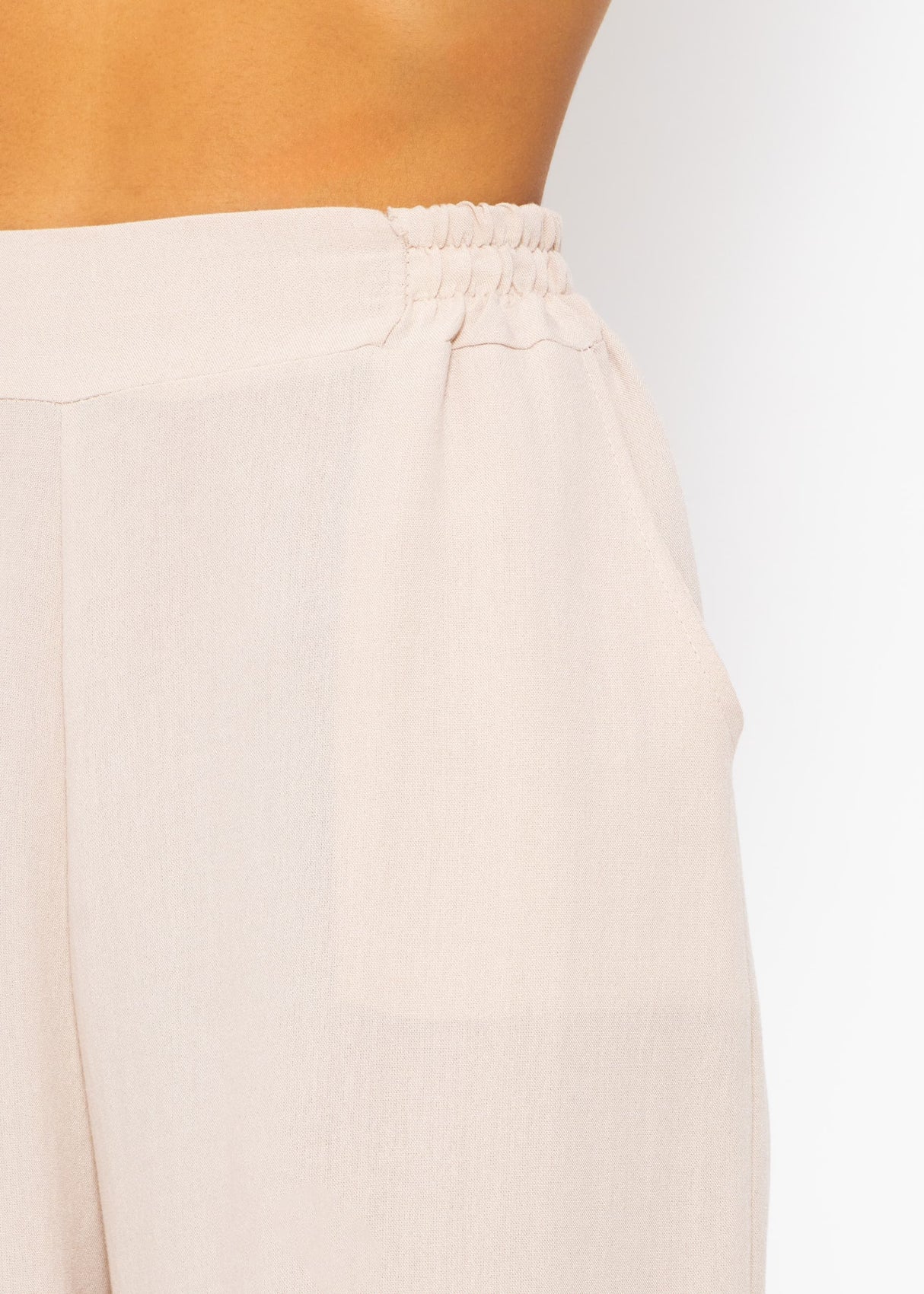 Pull-on trousers in viscose, beige
