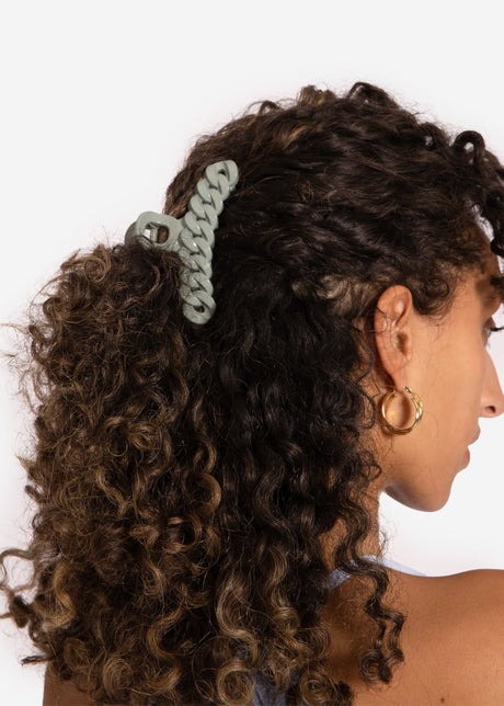 Chain link claw clip - green