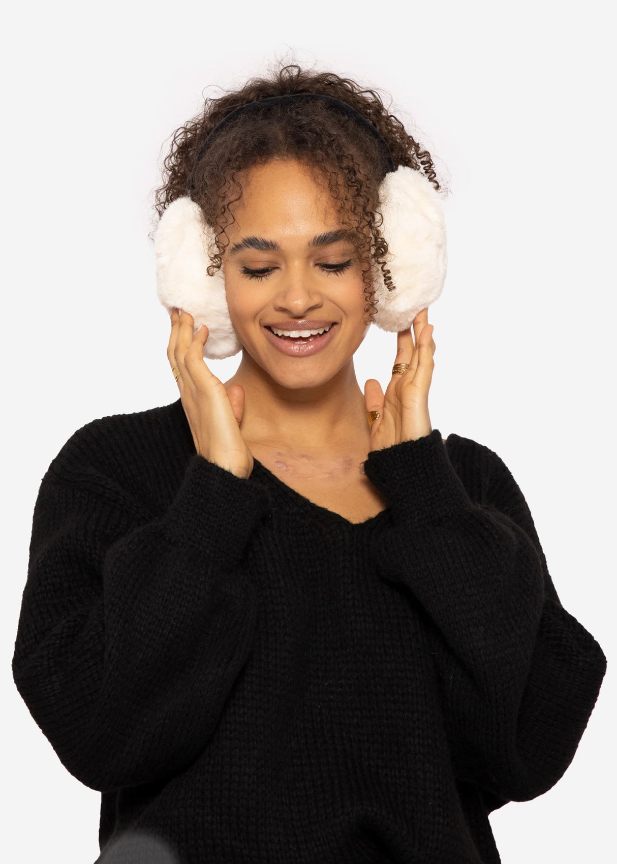 Ear warmers, off-white