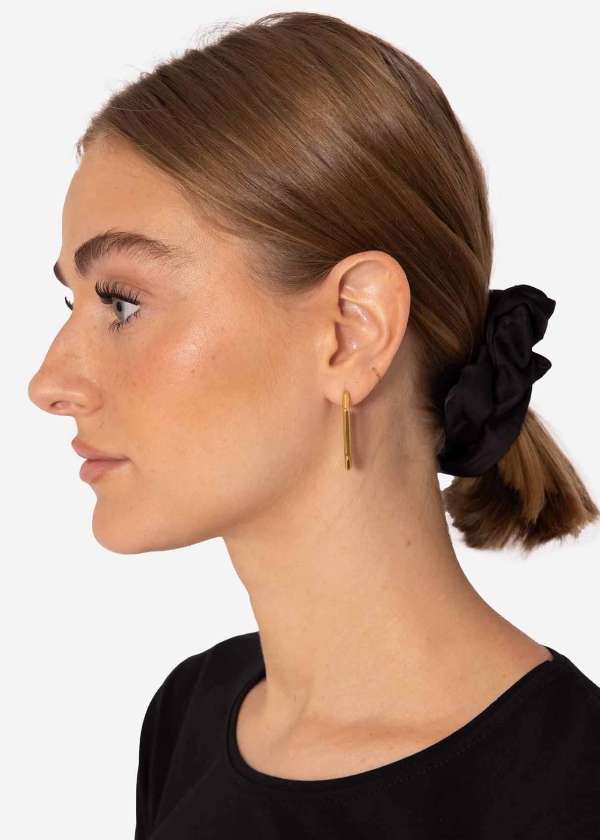 Satin scrunchie, black