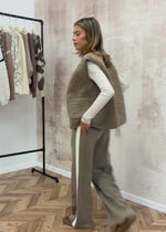 Langarmshirt mit Ziernähten - beige